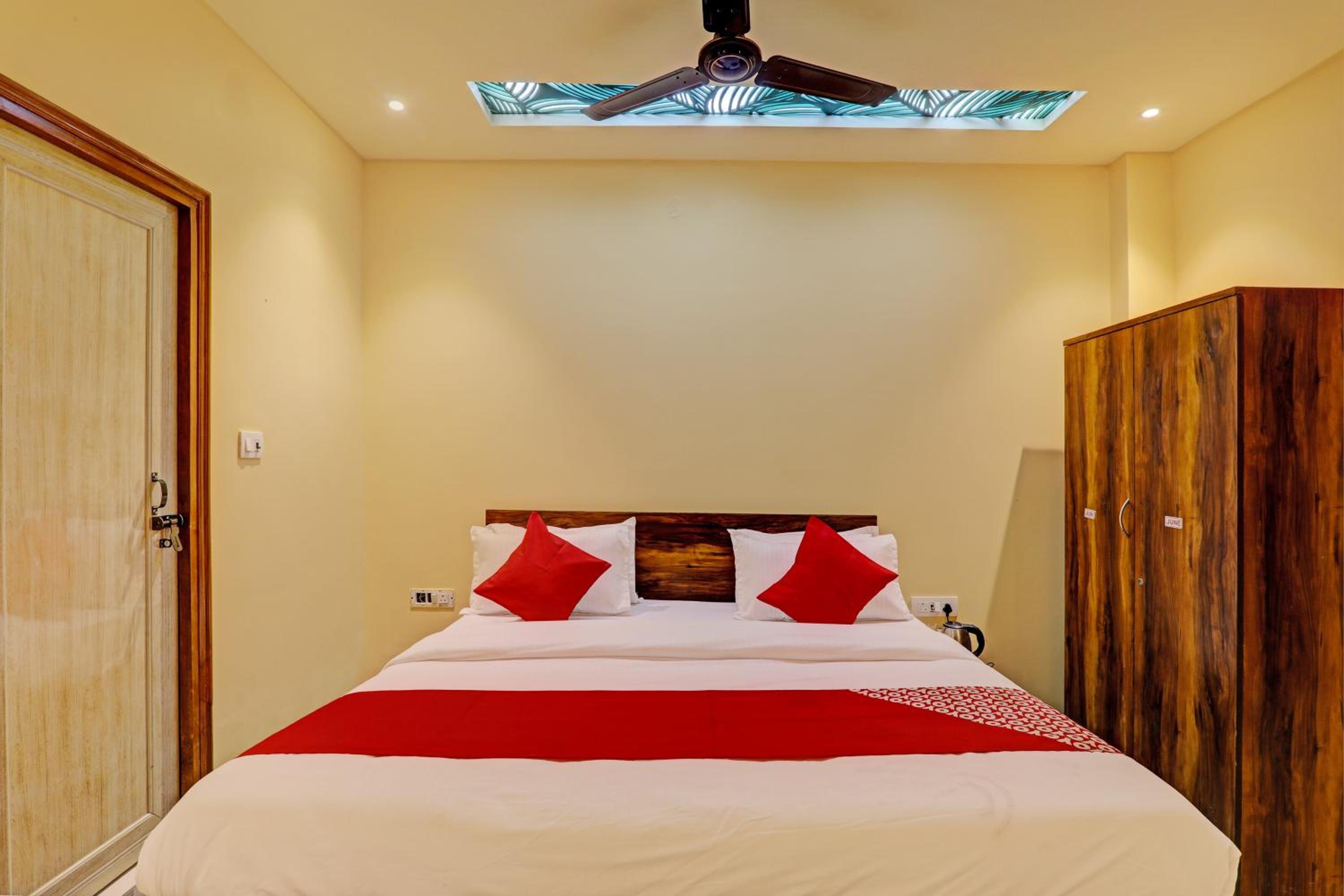 Classic Triple Room photo 2