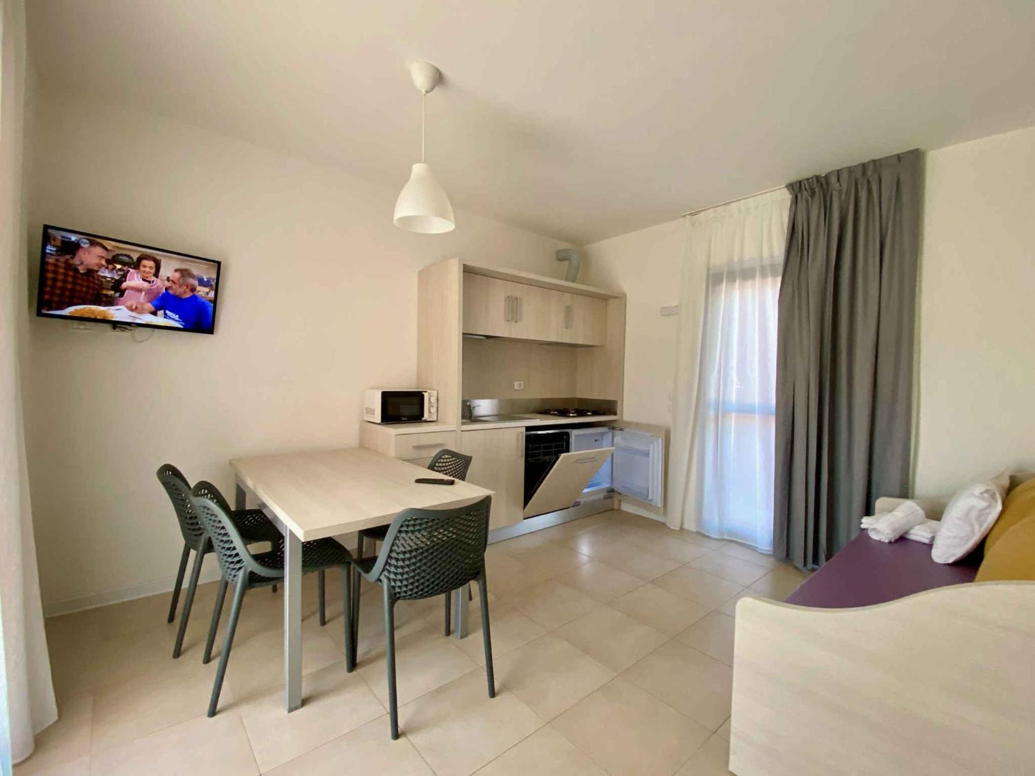 Apartment photo 2