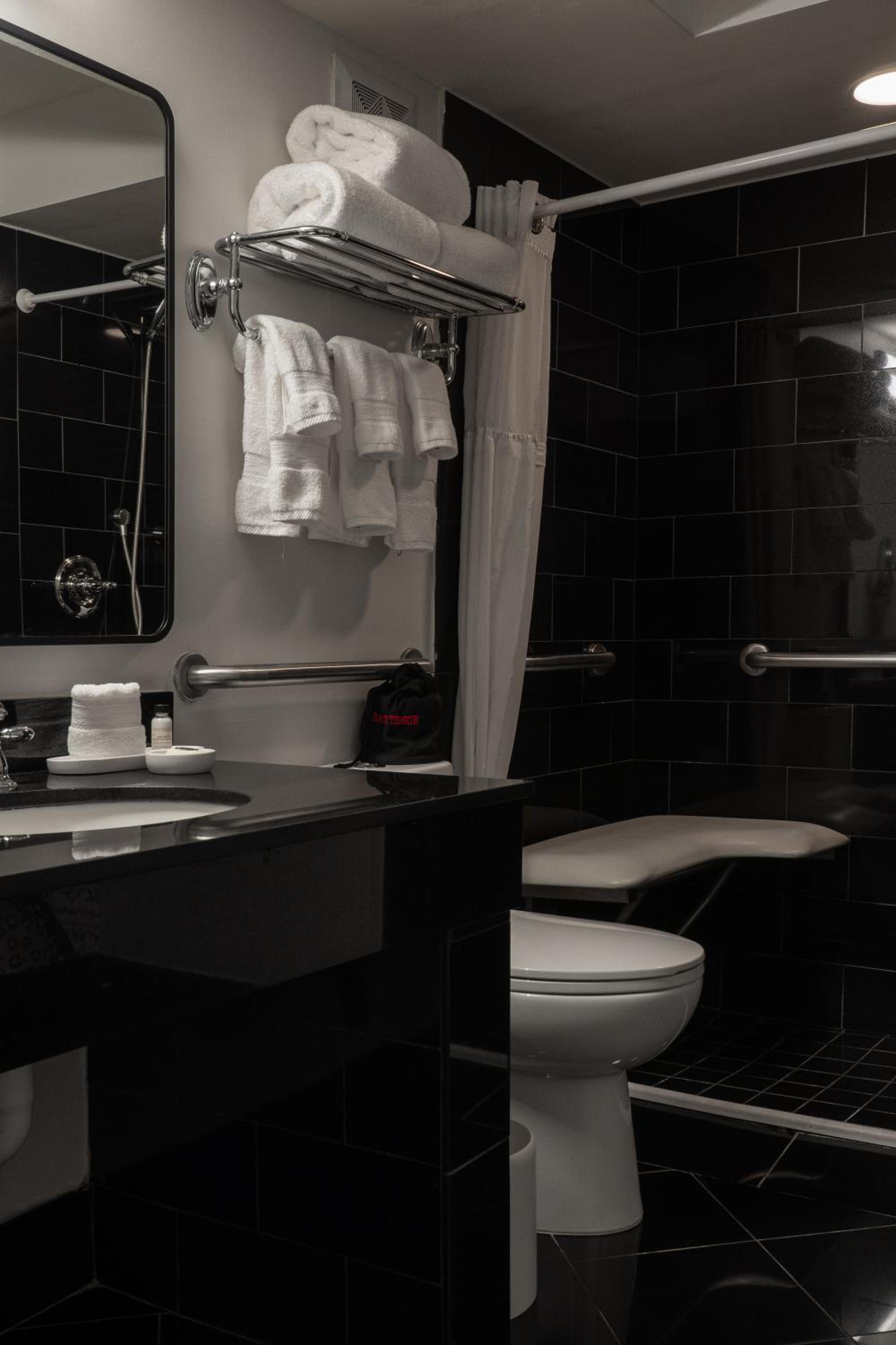 King Room - Disability Access - Photo 3