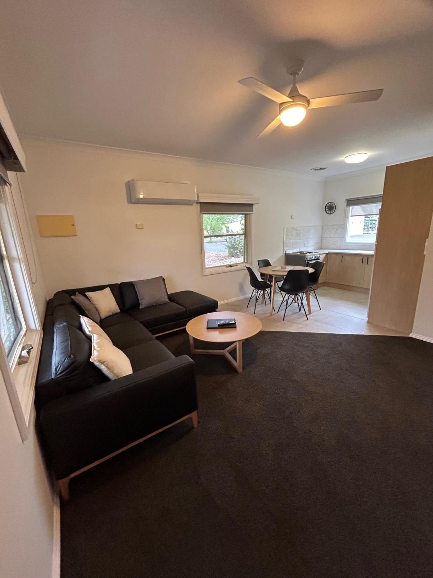 Two-Bedroom Cottage photo 3