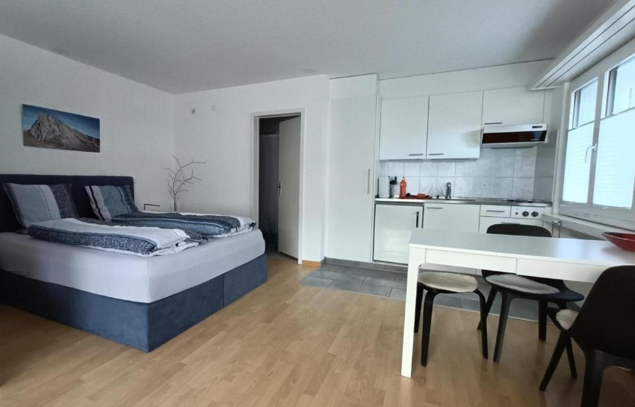 Apartment photo 2