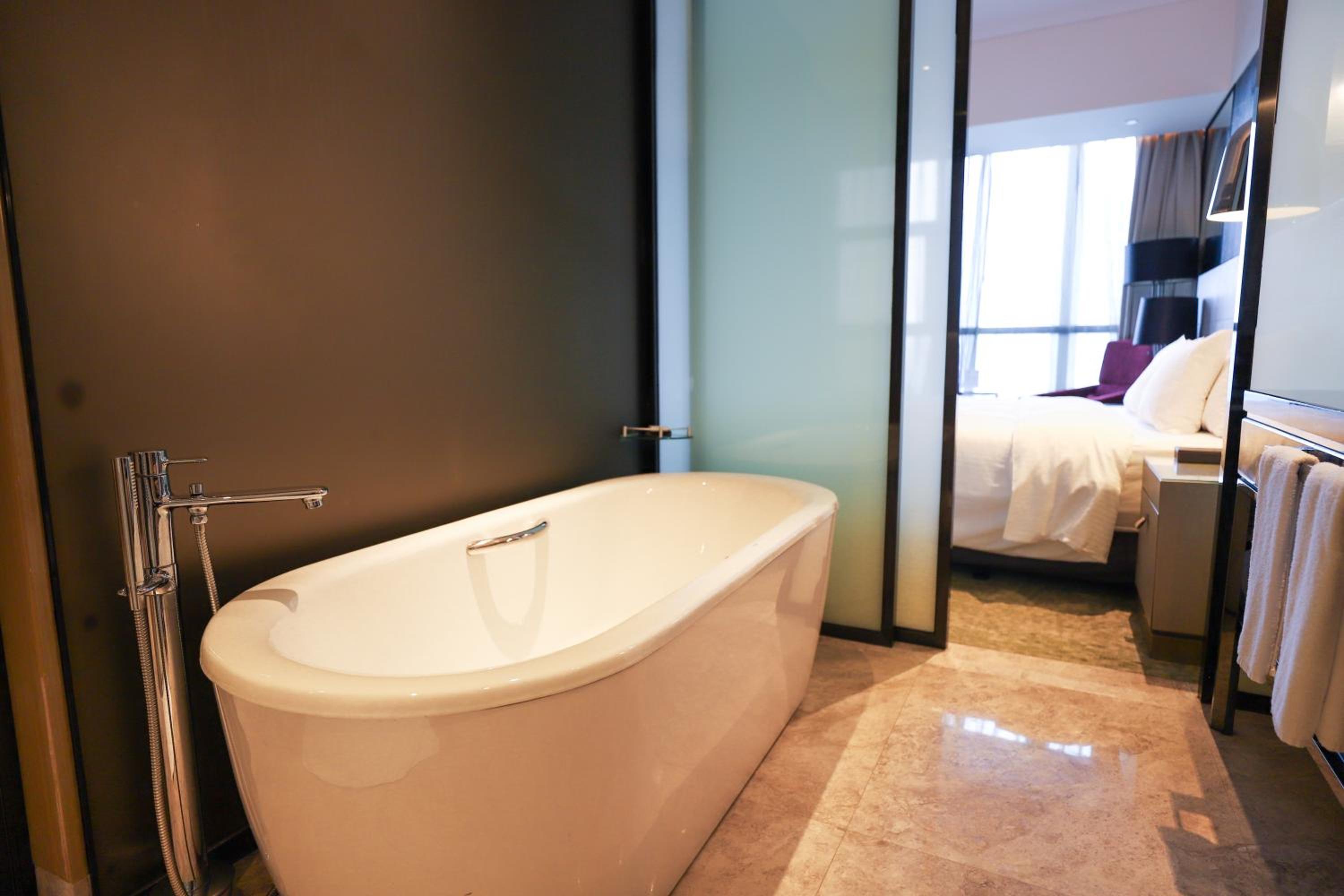 Grand Deluxe King Room