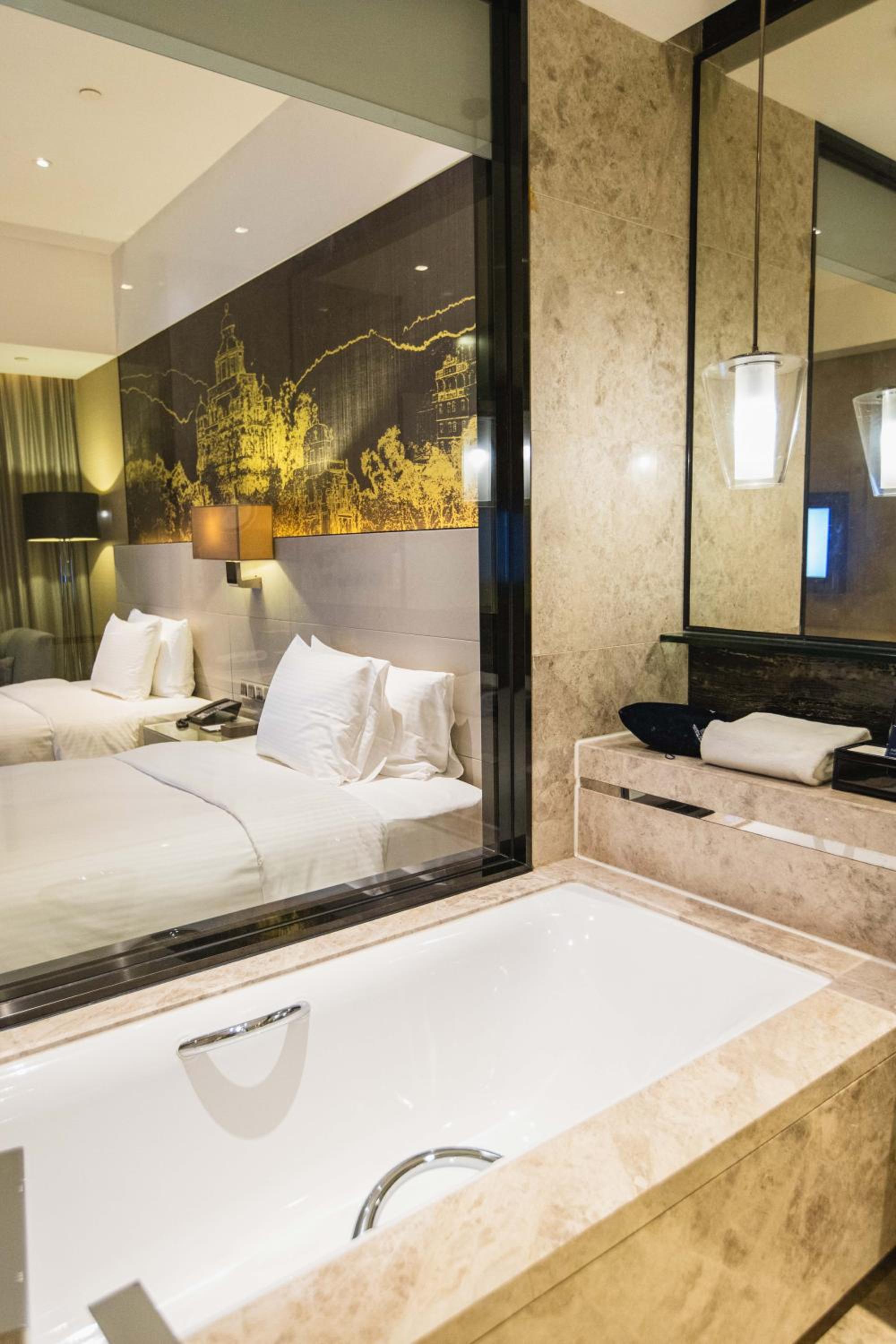 Deluxe Twin Room photo 3