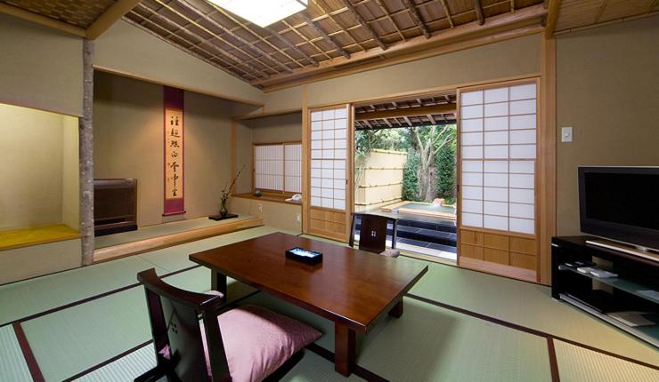 Japanese-Style House Annex with Open-Air Bath - Wakana