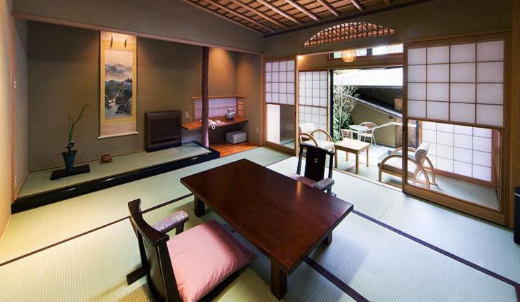 Japanese-Style Room with Open-Air Bath - Kanmizuki