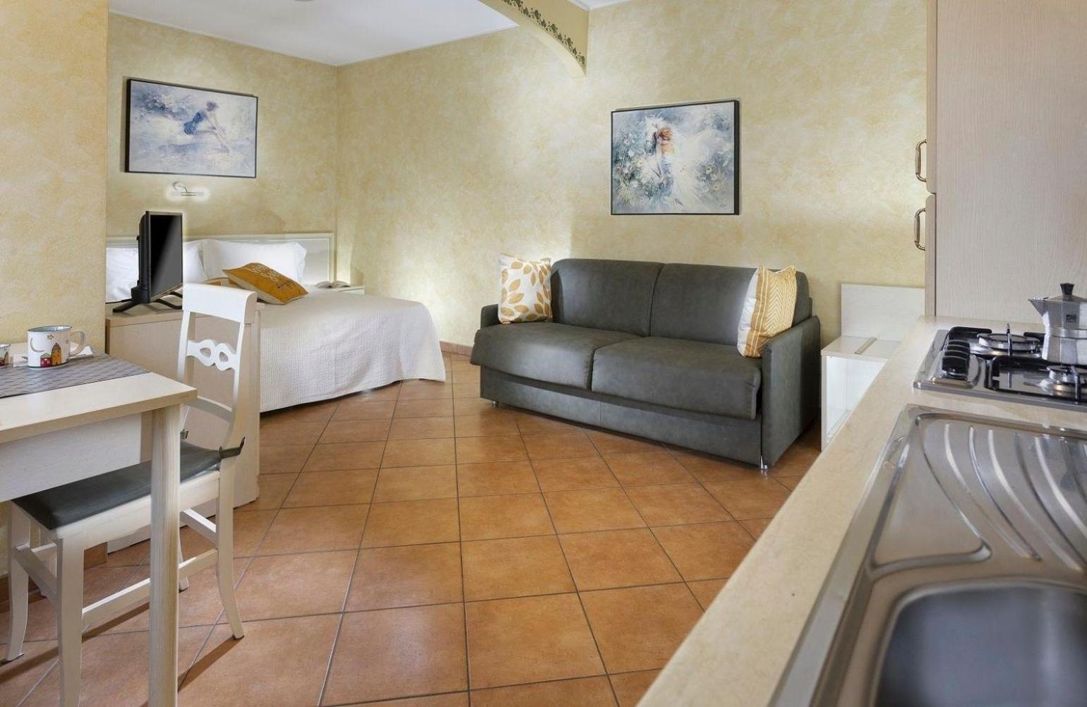 Apartment photo 1