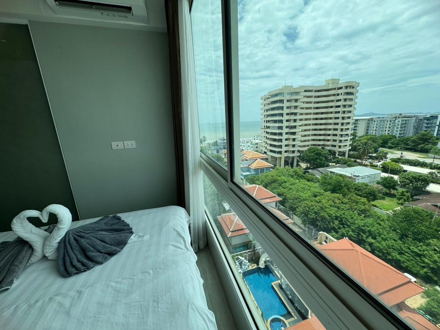 Two-Bedroom Apartment with Balcony - Photo 7