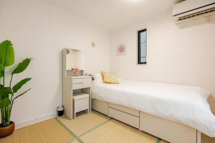 Three-Bedroom House photo 1