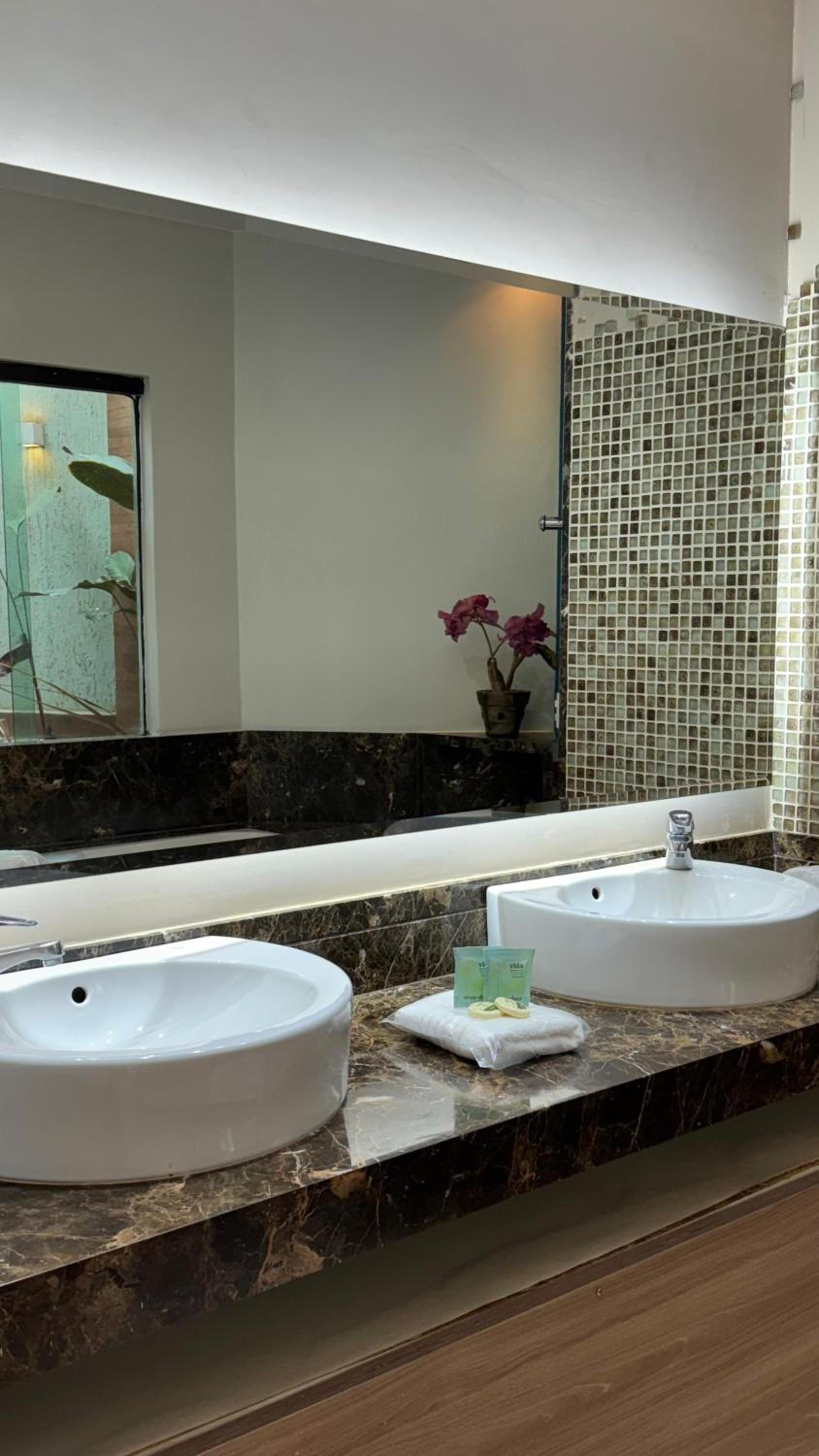 King Room with Spa Bath photo 2