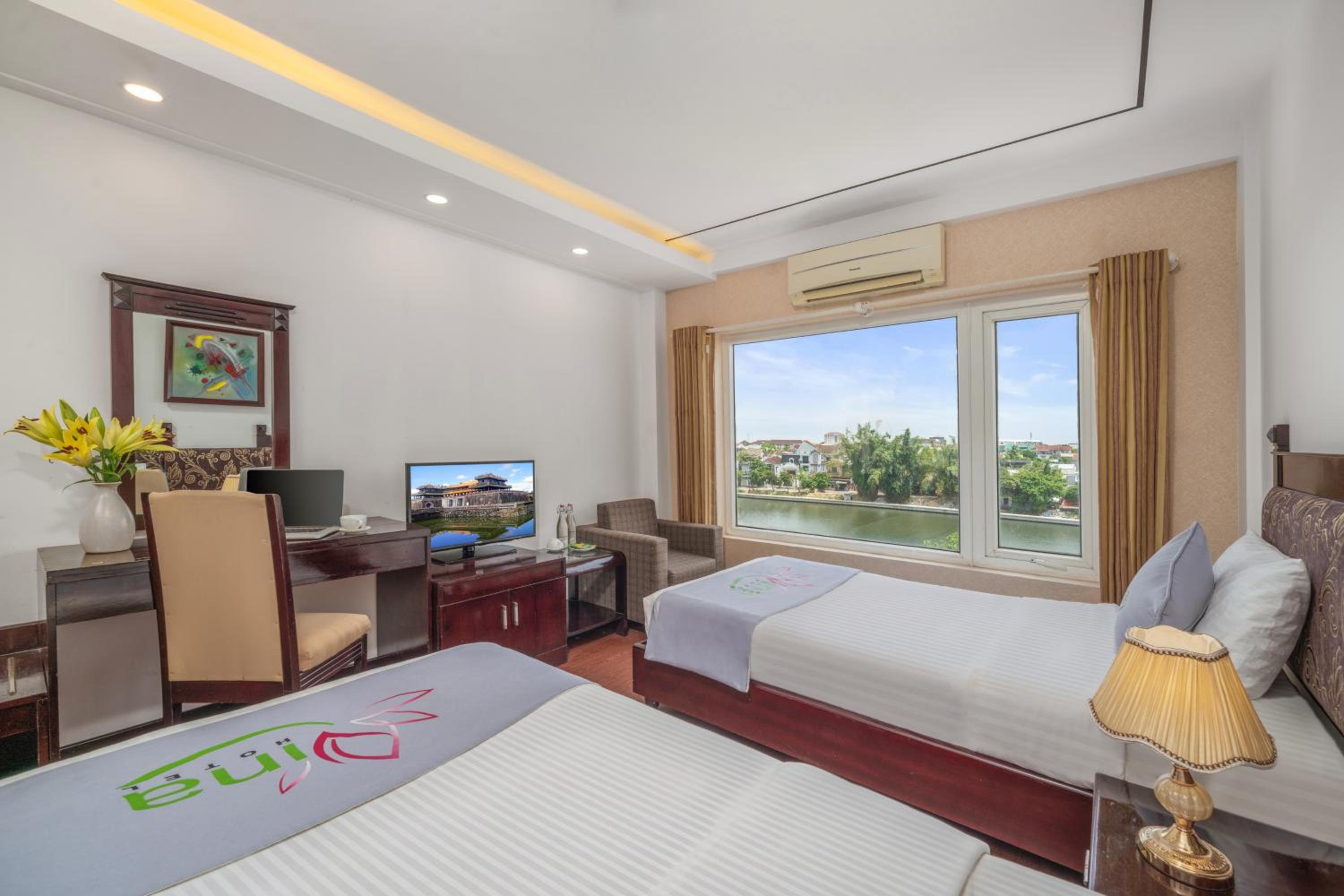 Deluxe Twin Room with River View photo 1