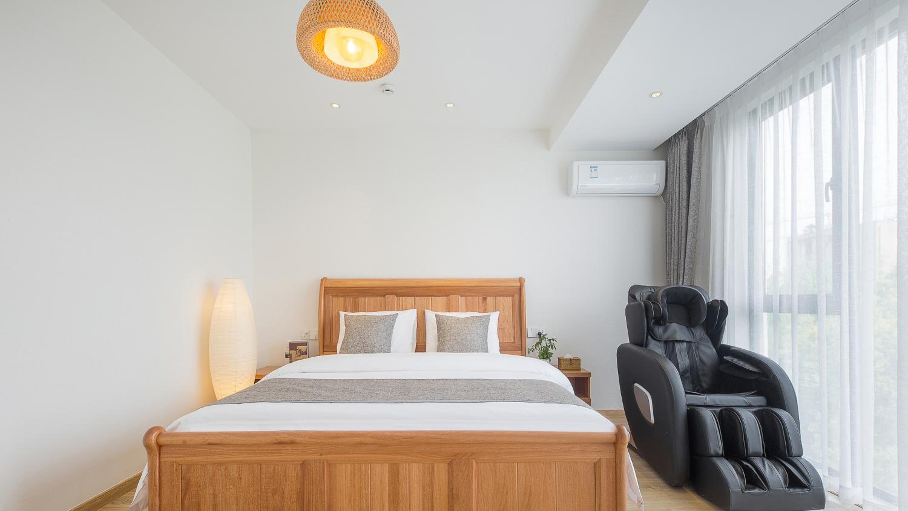 Deluxe Suite with Spa Bath photo 1