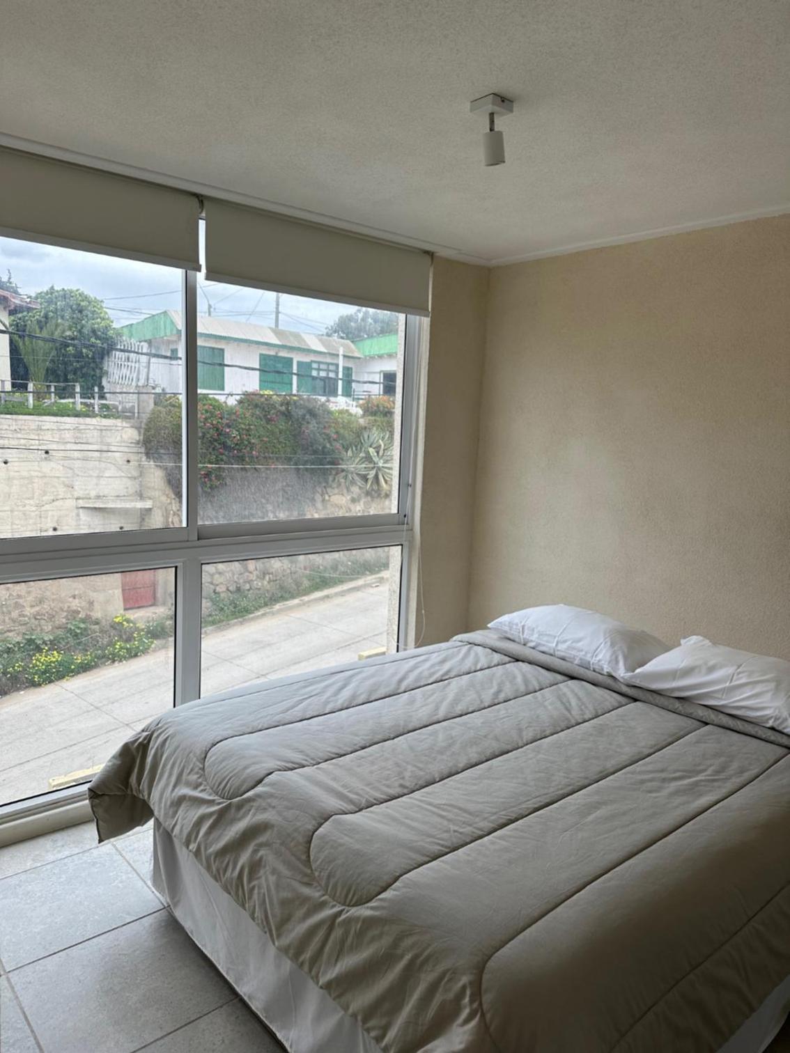One-Bedroom Apartment With City View photo 3