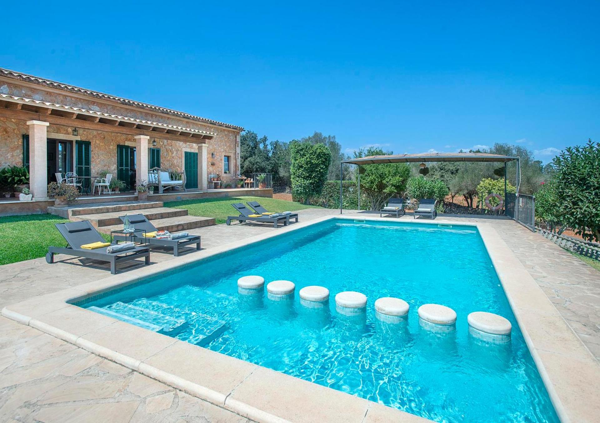 Three-Bedroom Villa photo 3