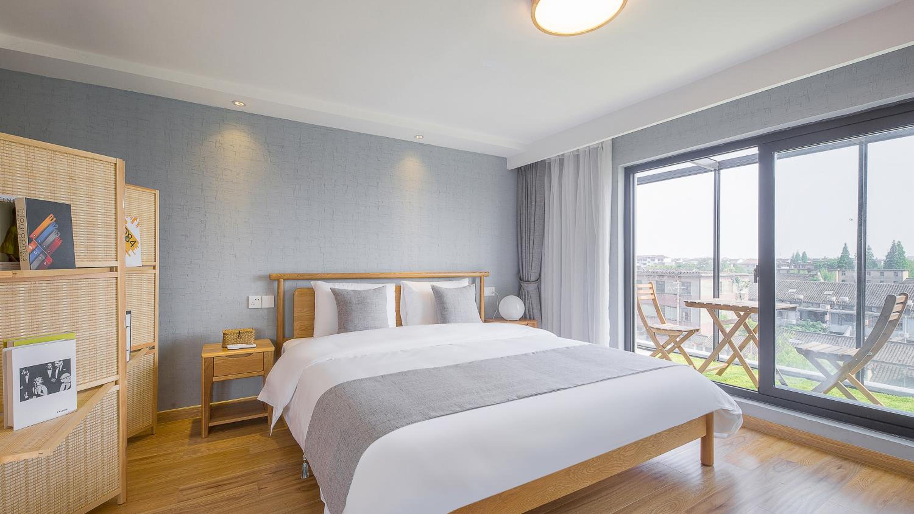 Deluxe Family Suite photo 2