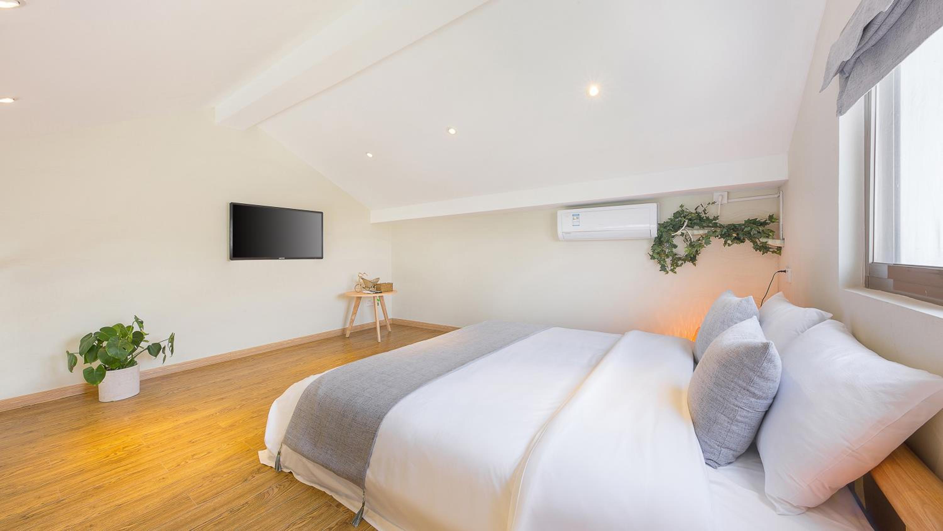 Deluxe Family Suite photo 2