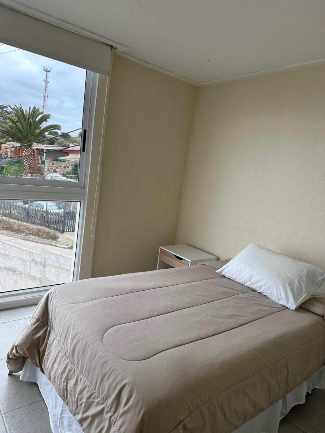 Two-Bedroom Apartment With Balcony And Sea View photo 3