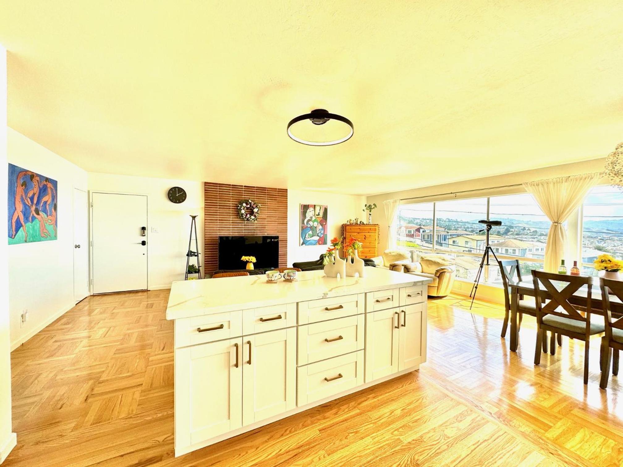 Four-Bedroom Deluxe Home - Oceanfront photo 3
