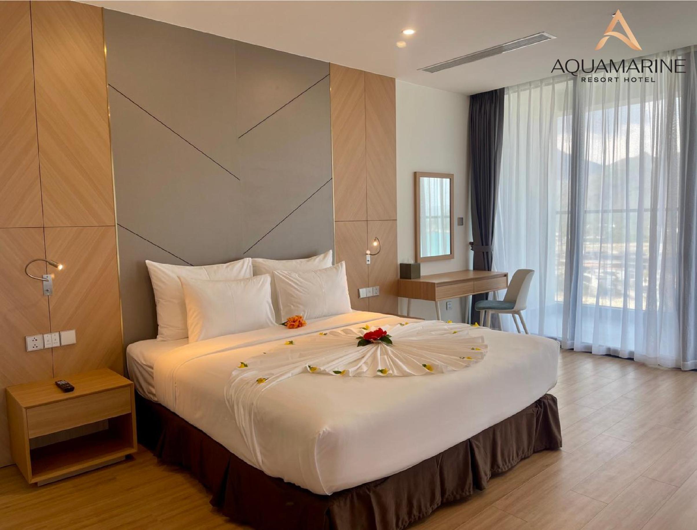 Deluxe Double Balcony with Ocean View - Photo 21