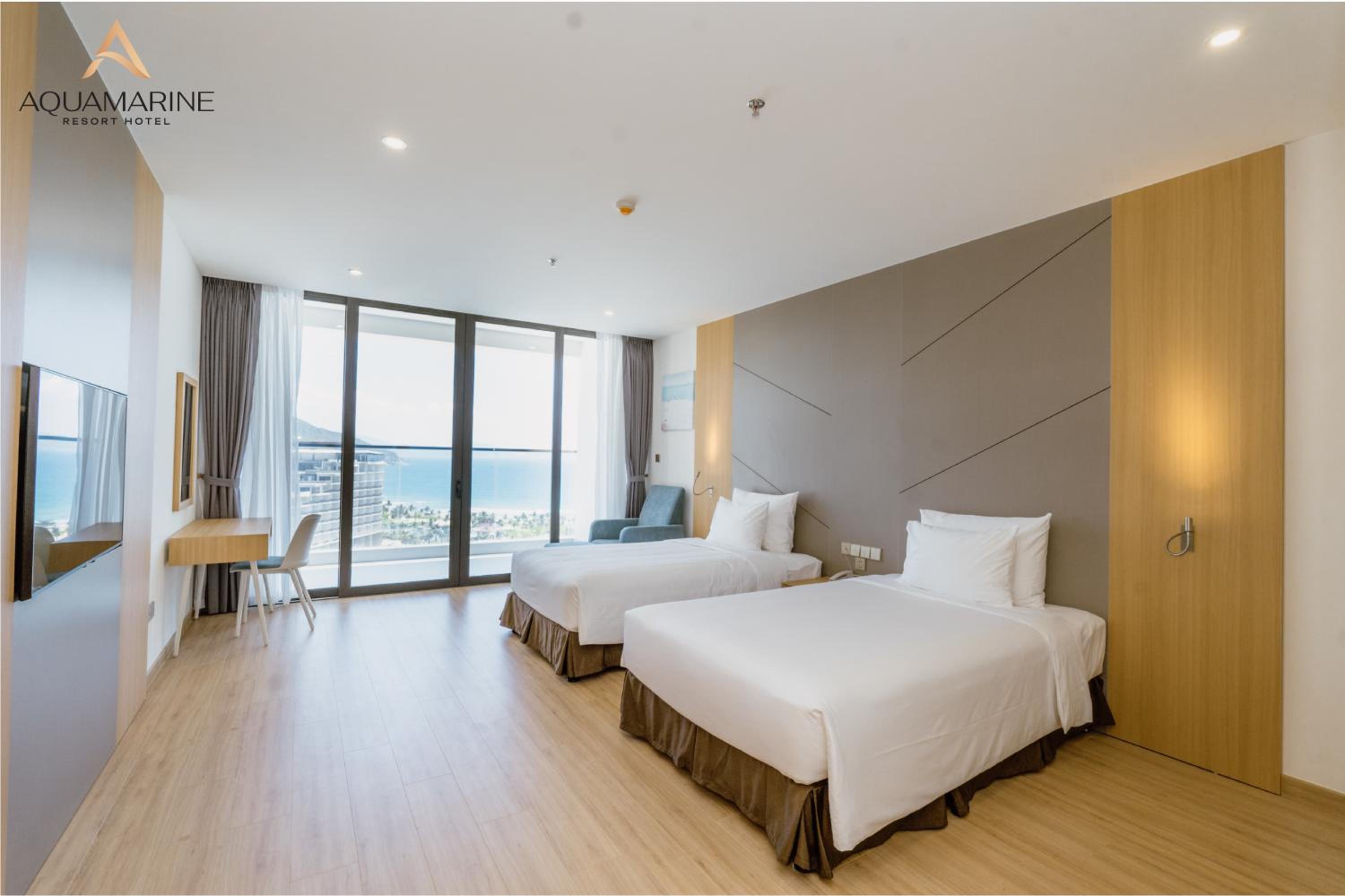 Deluxe Twin Balcony with Ocean view - Photo 5