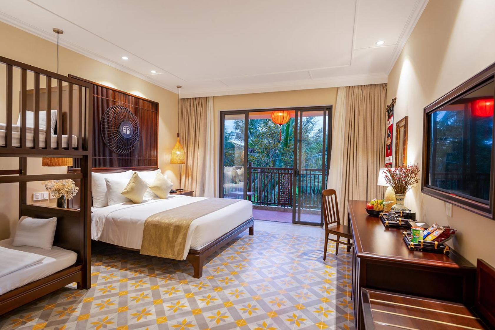 Villa Family Suite with Balcony - Photo 2