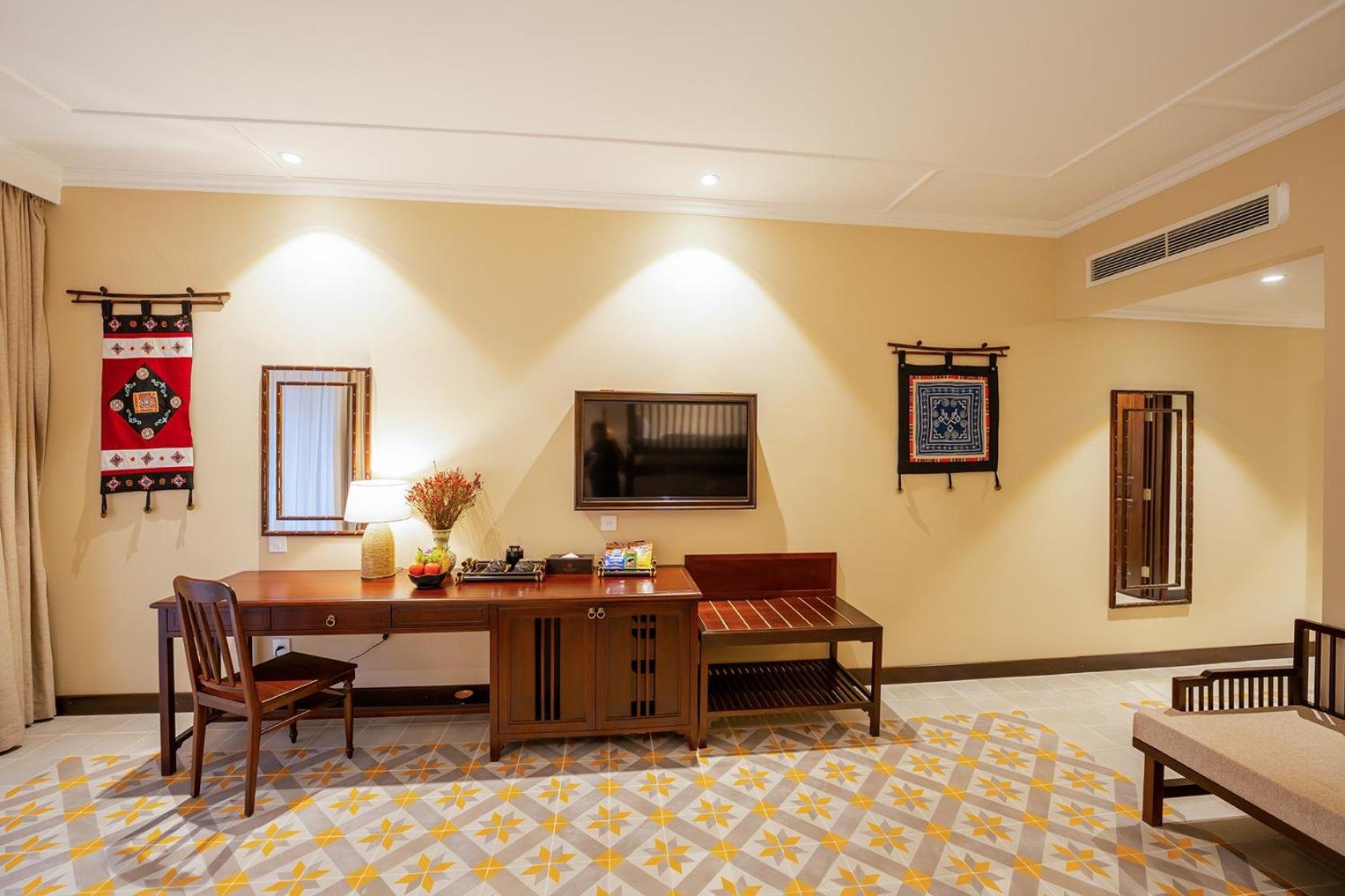 Villa Family Suite with Balcony - Photo 6