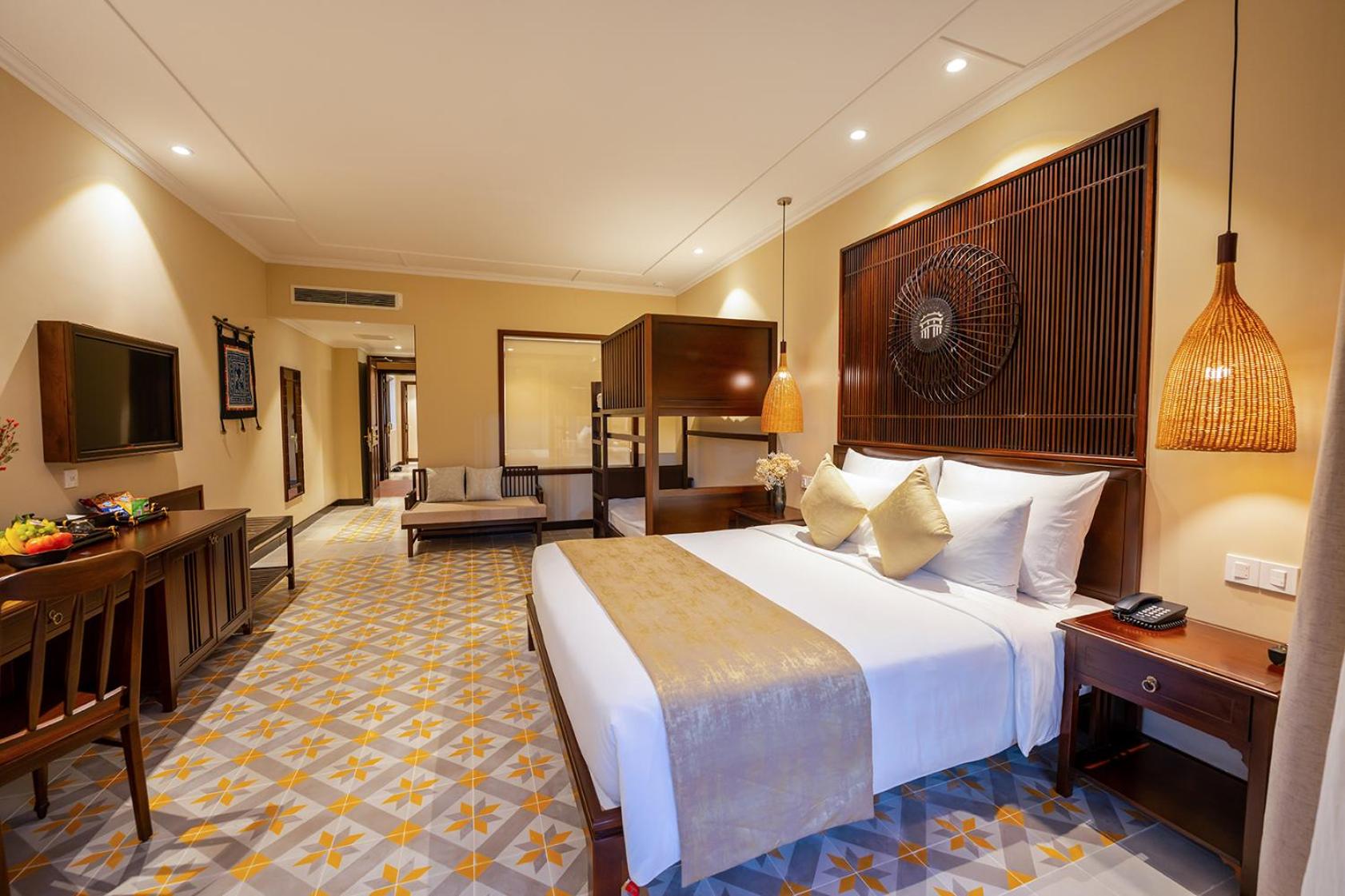 Villa Family Suite with Balcony - Photo 1