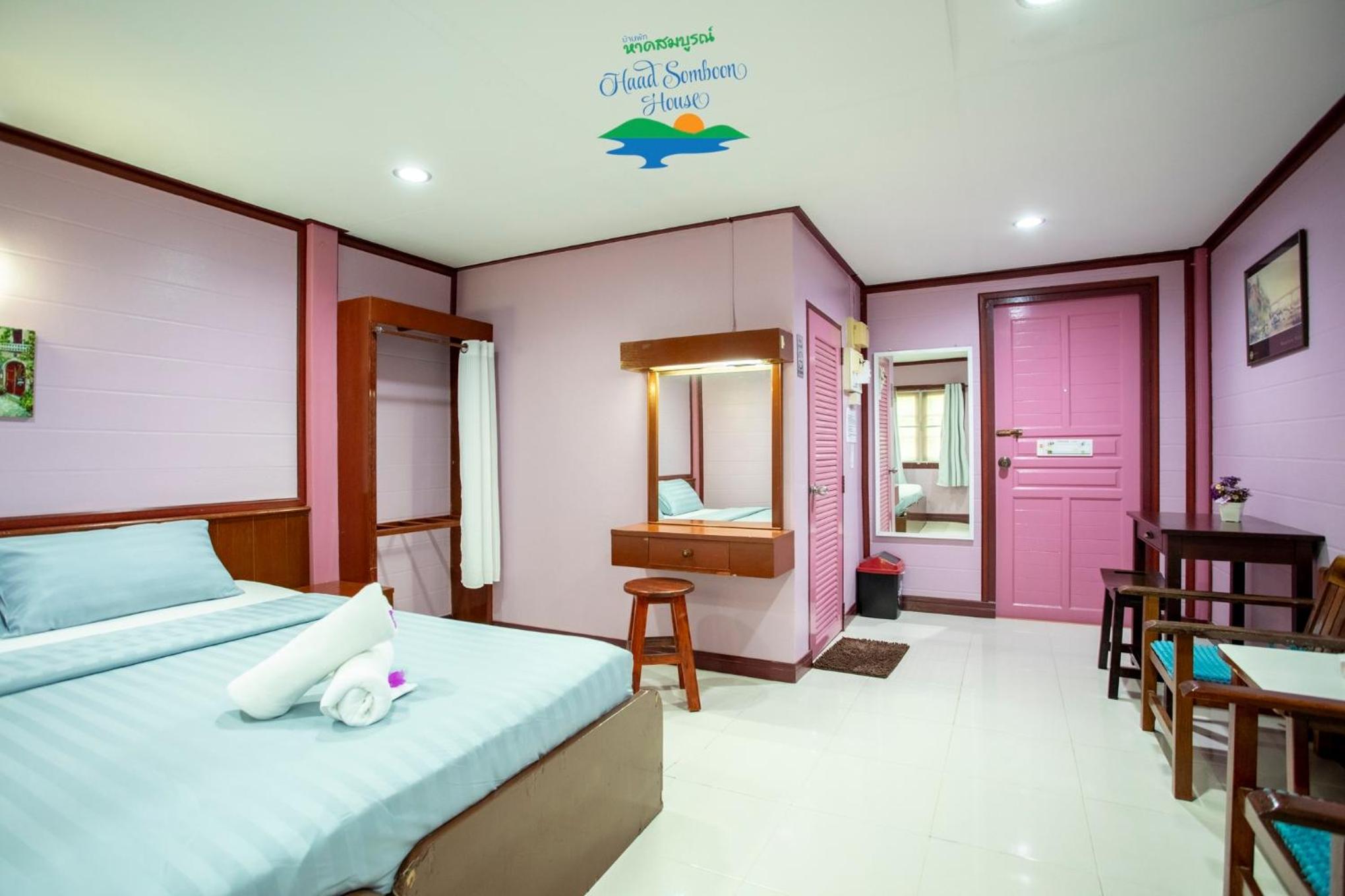 Double Room with Balcony - Photo 22