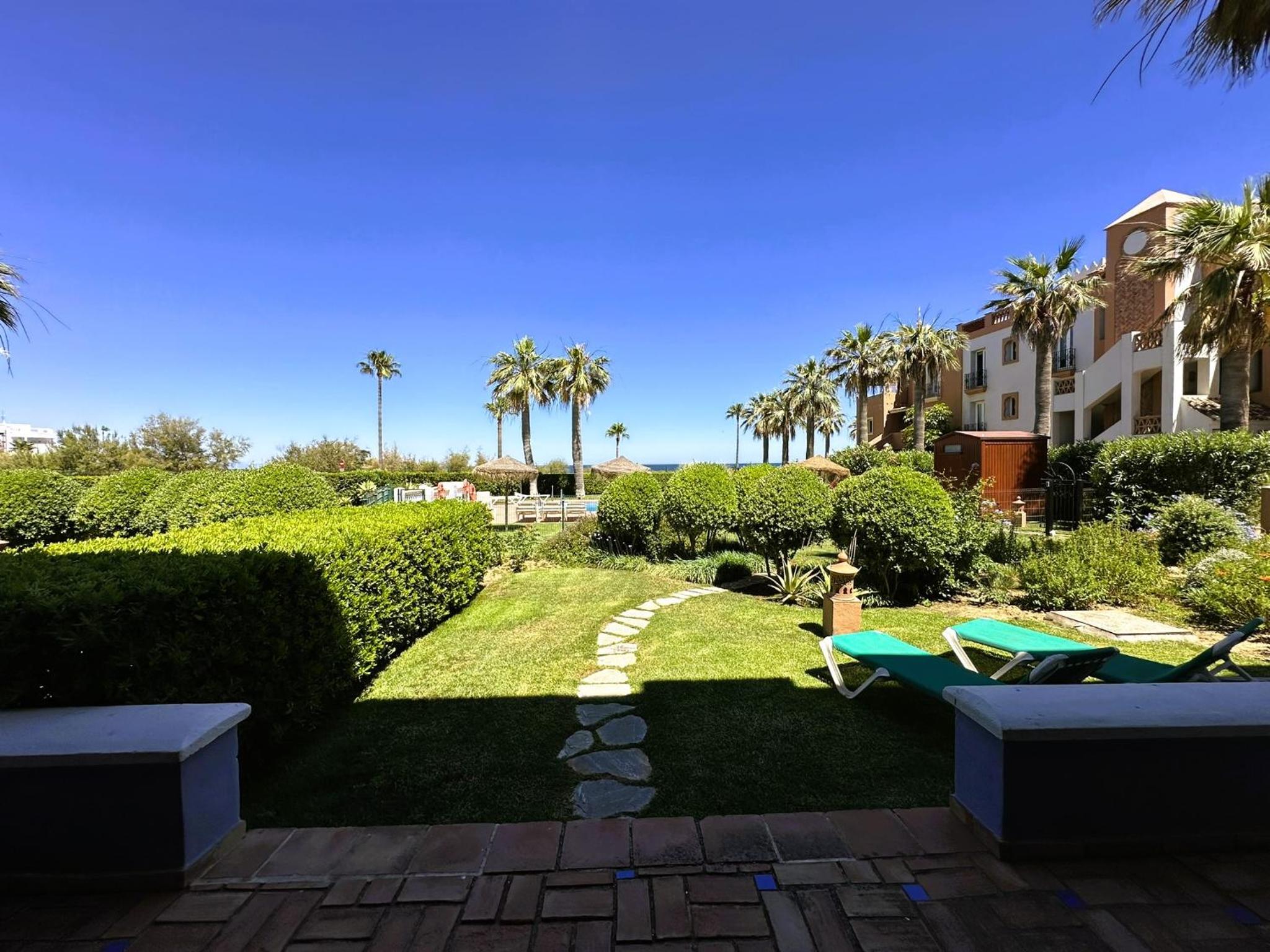 Two Bedroom Apartment (Ground Floor) - La Perla 12 photo 3