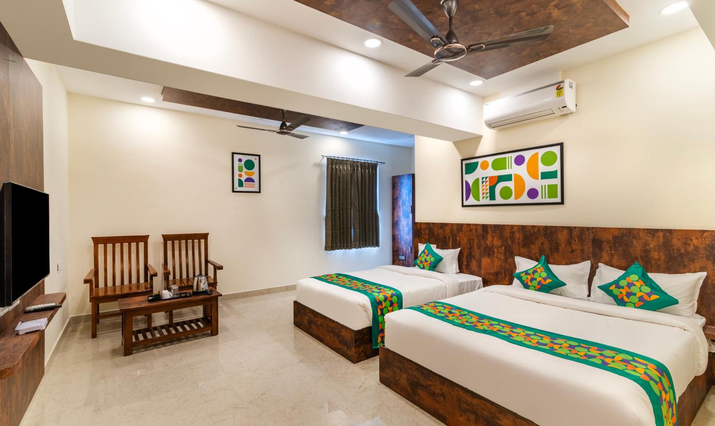 Spacious Superior Room with Seating Area photo 3