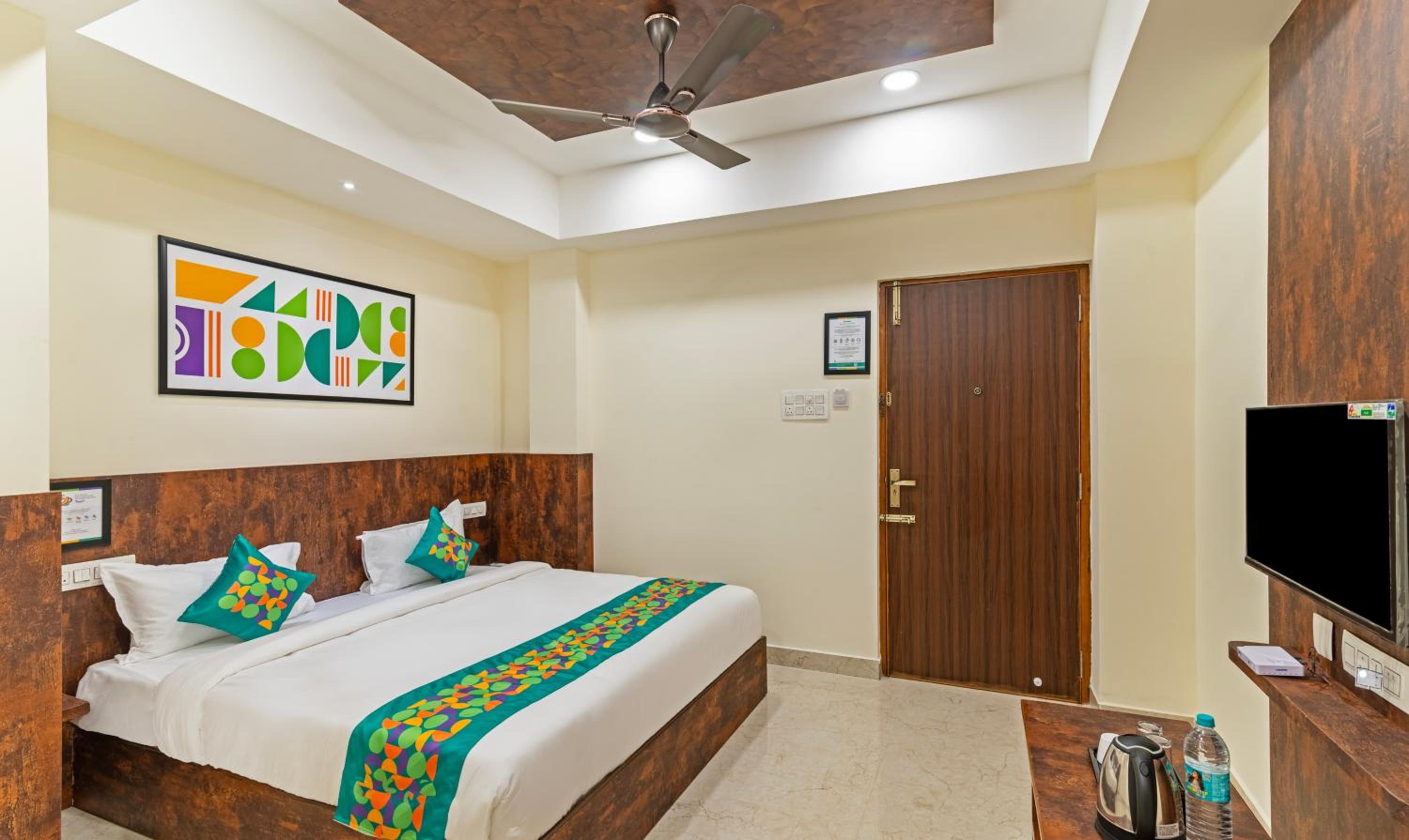 Deluxe Room - Photo 7