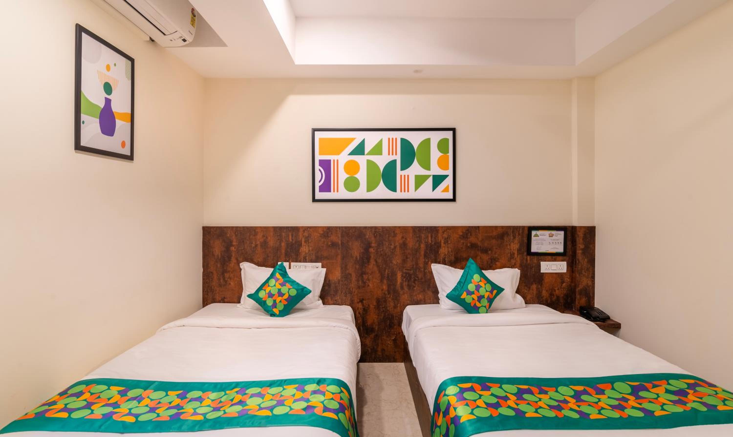 Deluxe Room - Photo 4