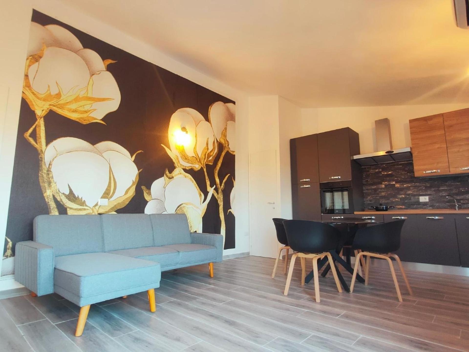 Apartment photo 1