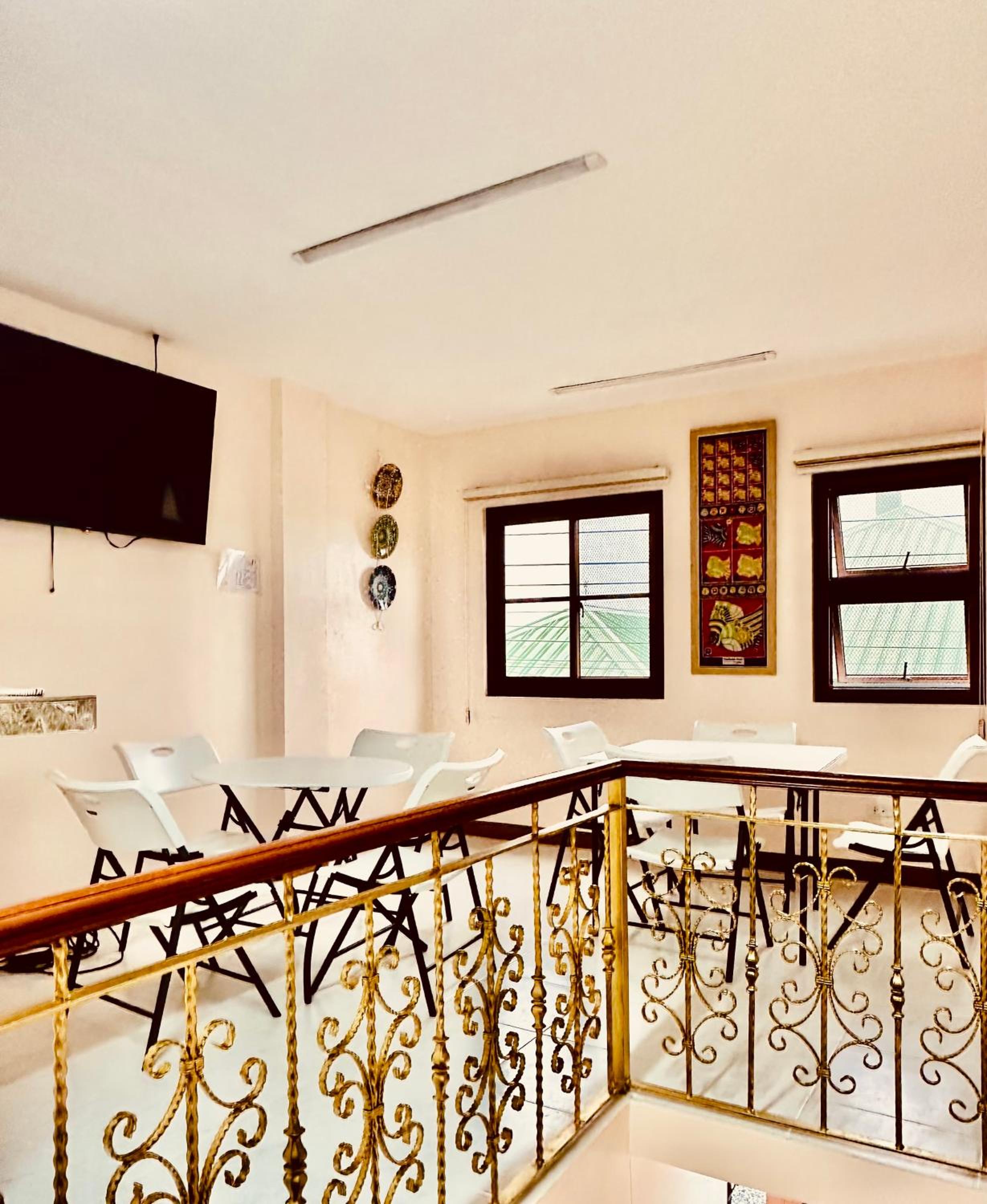 Apartment with Mountain View photo 3
