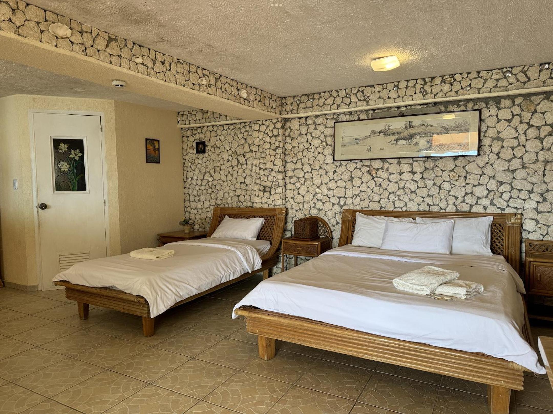Deluxe Double Room with Extra Bed photo 1