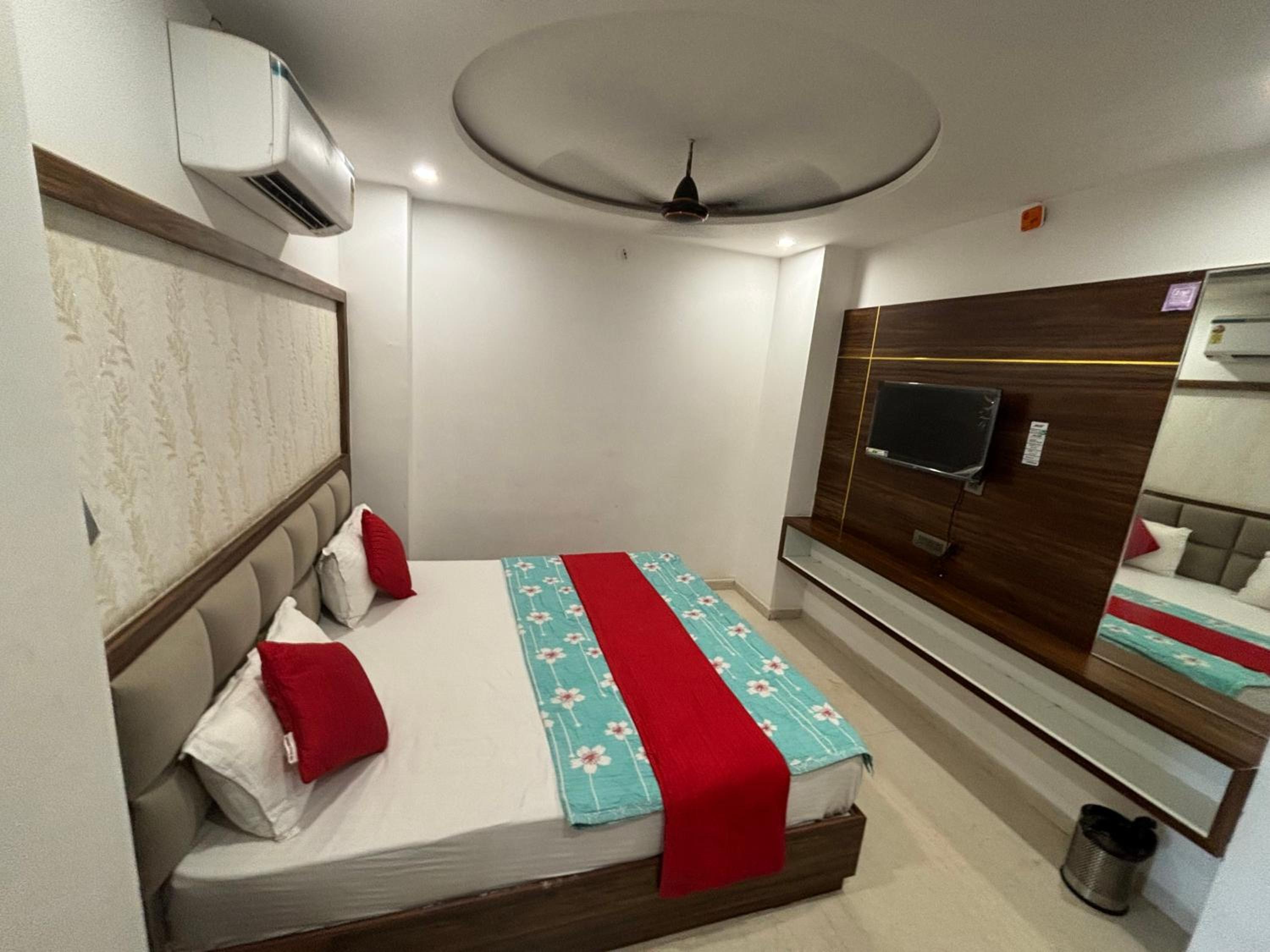 Deluxe Double Room photo 3