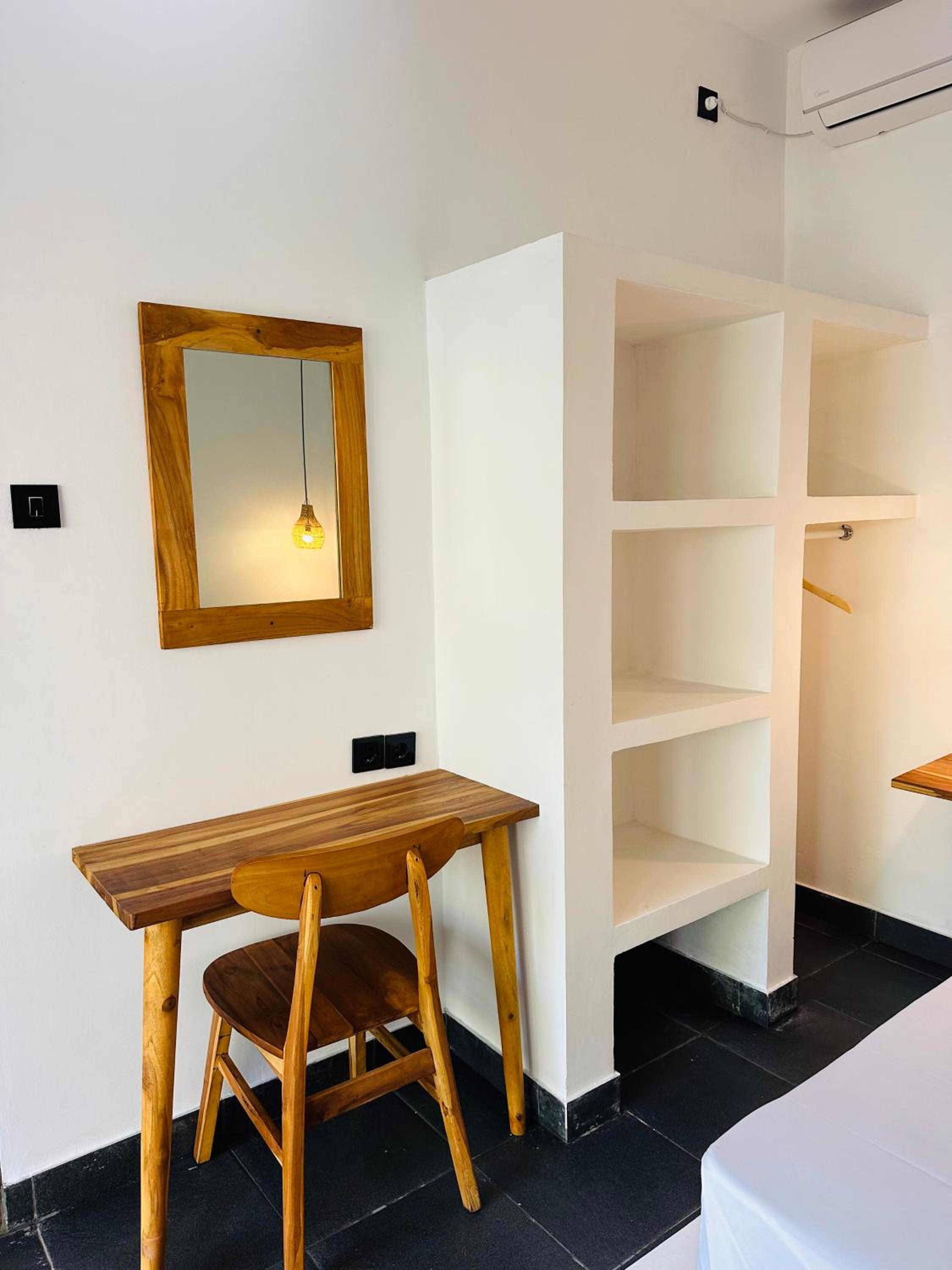 Deluxe Room - Photo 10