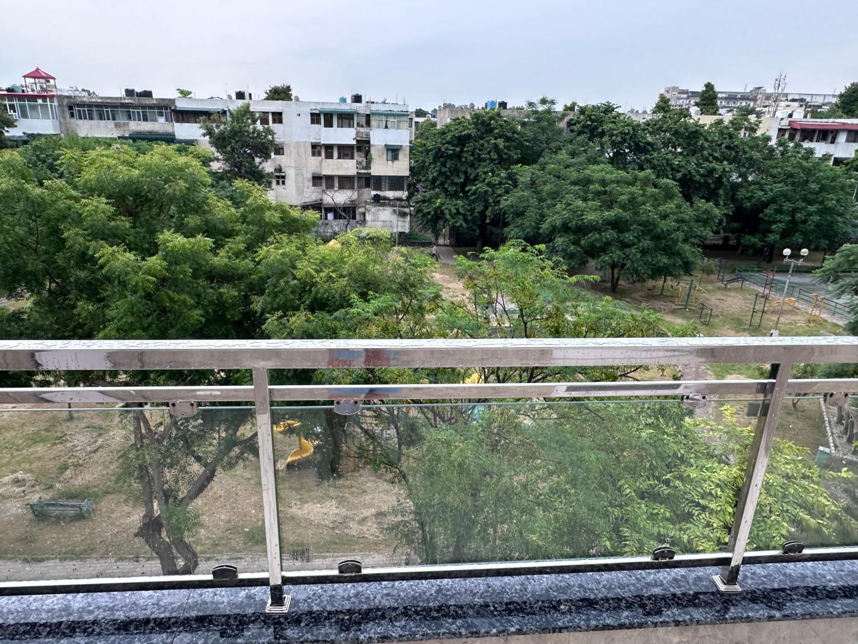 Two-Bedroom Deluxe Apartment With Garden View photo 3