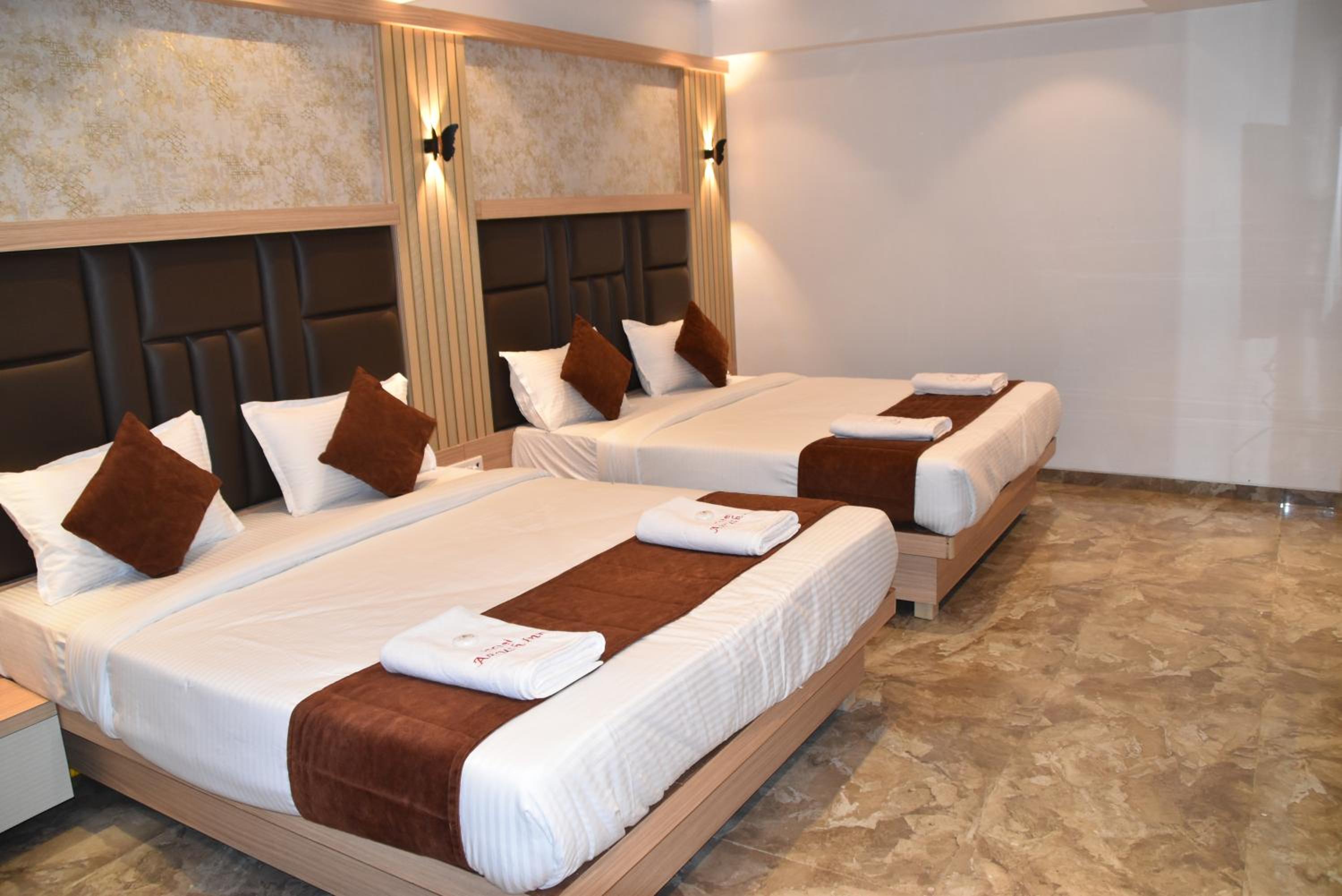 Deluxe Family Room photo 1