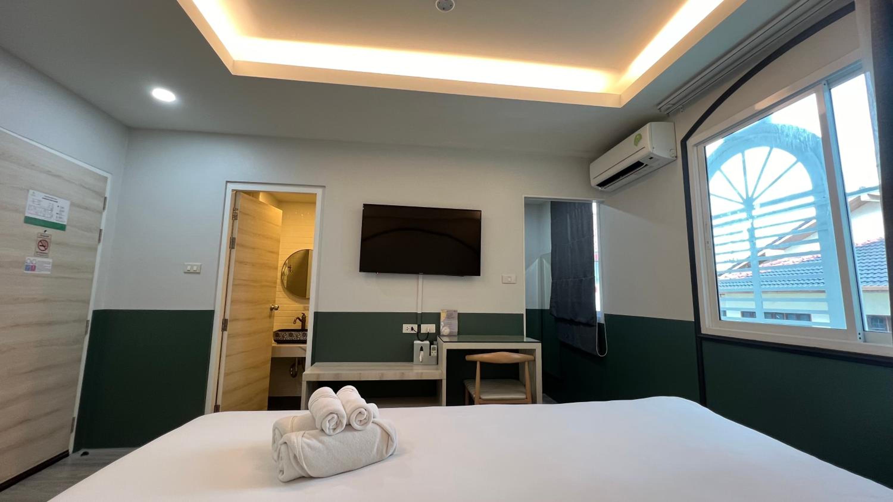 Deluxe Double Room - Photo 5