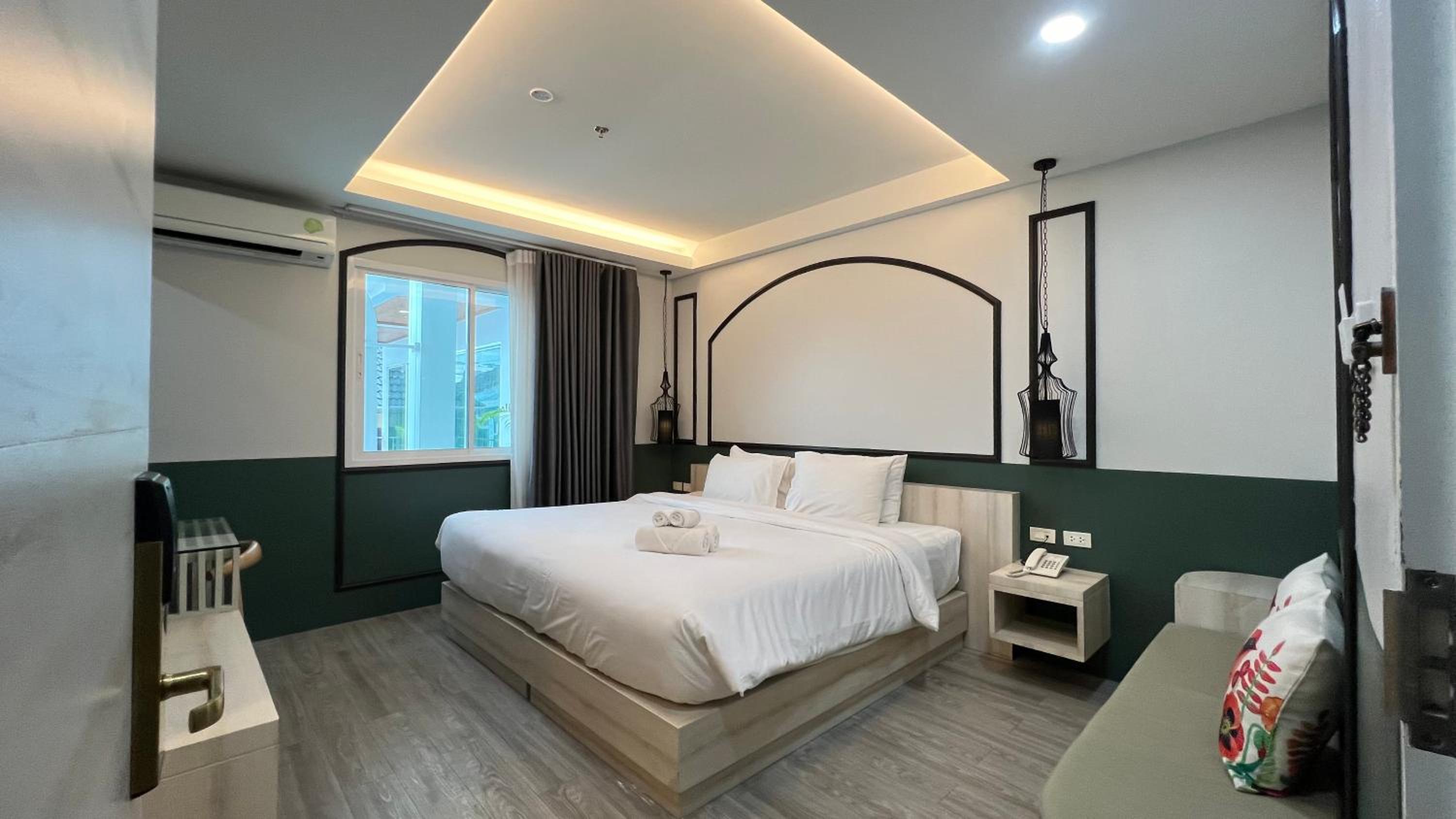 Deluxe Double Room - Photo 1