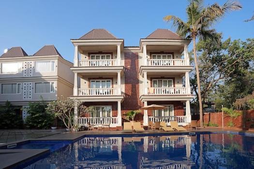 Two-Bedroom Suite with Two Double Beds and Private Balcony - Pool View - Full Day Happy Hours - Photo 2