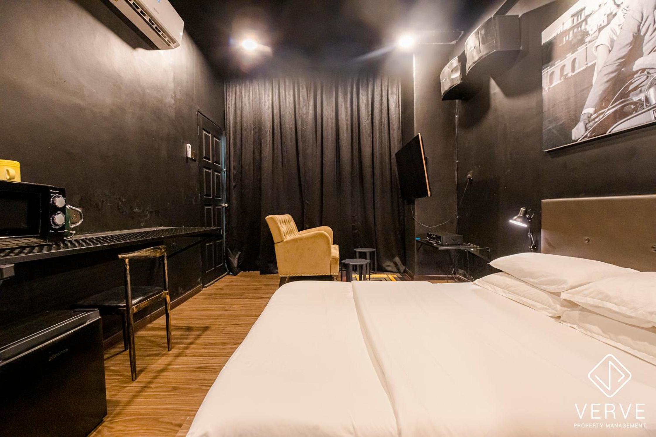 Deluxe Suite photo 2
