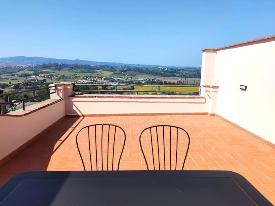 One-Bedroom Apartment with Terrace photo 2