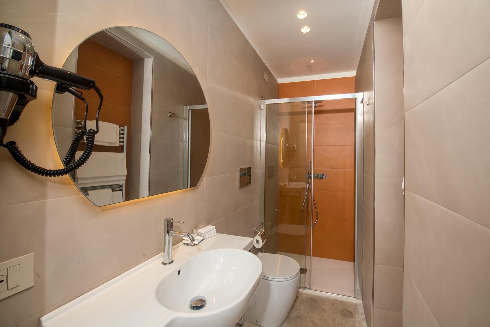 Superior Triple Room - Photo 10