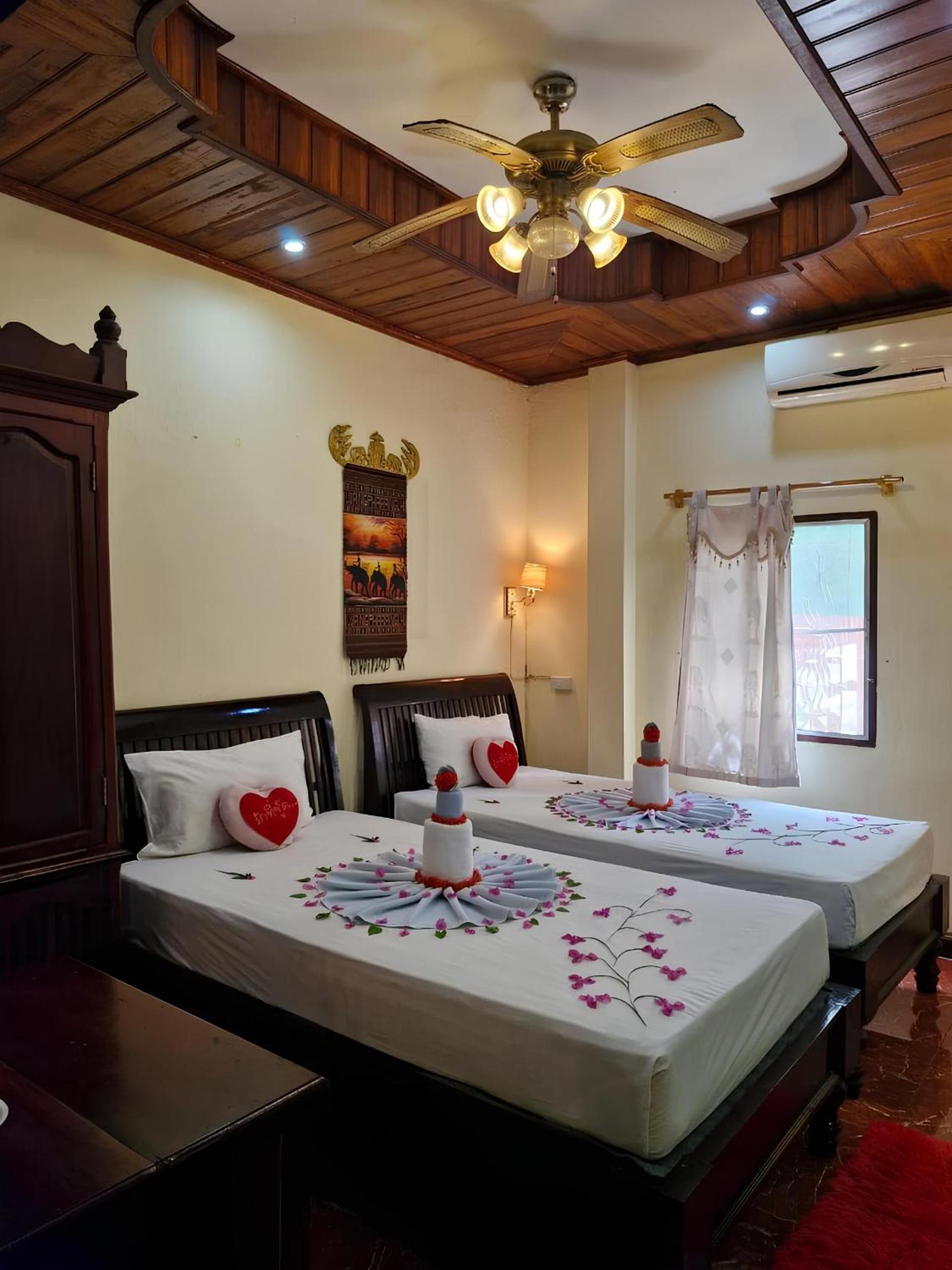 Deluxe Twin Room - Photo 2