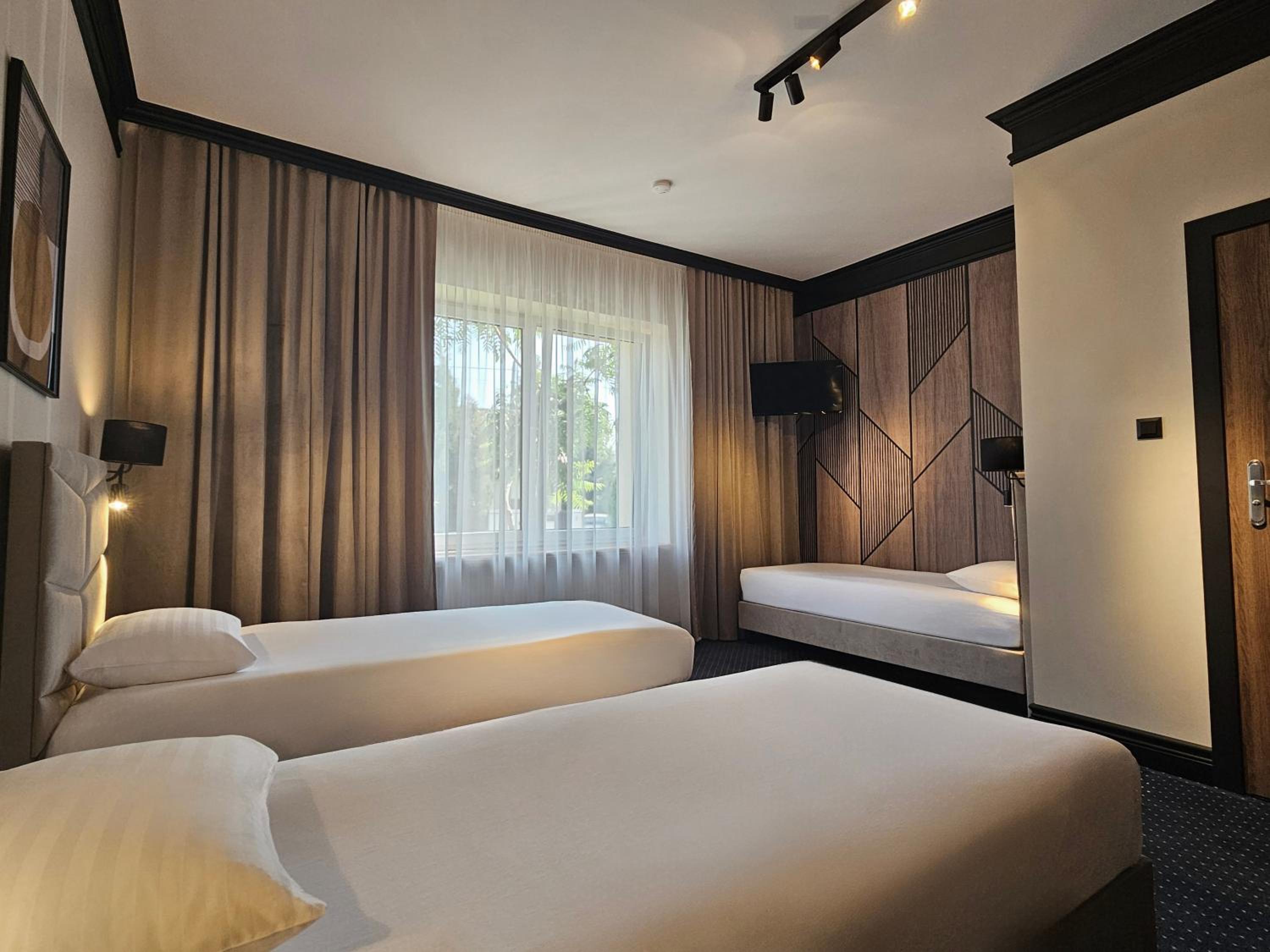 Triple Room - Photo 7