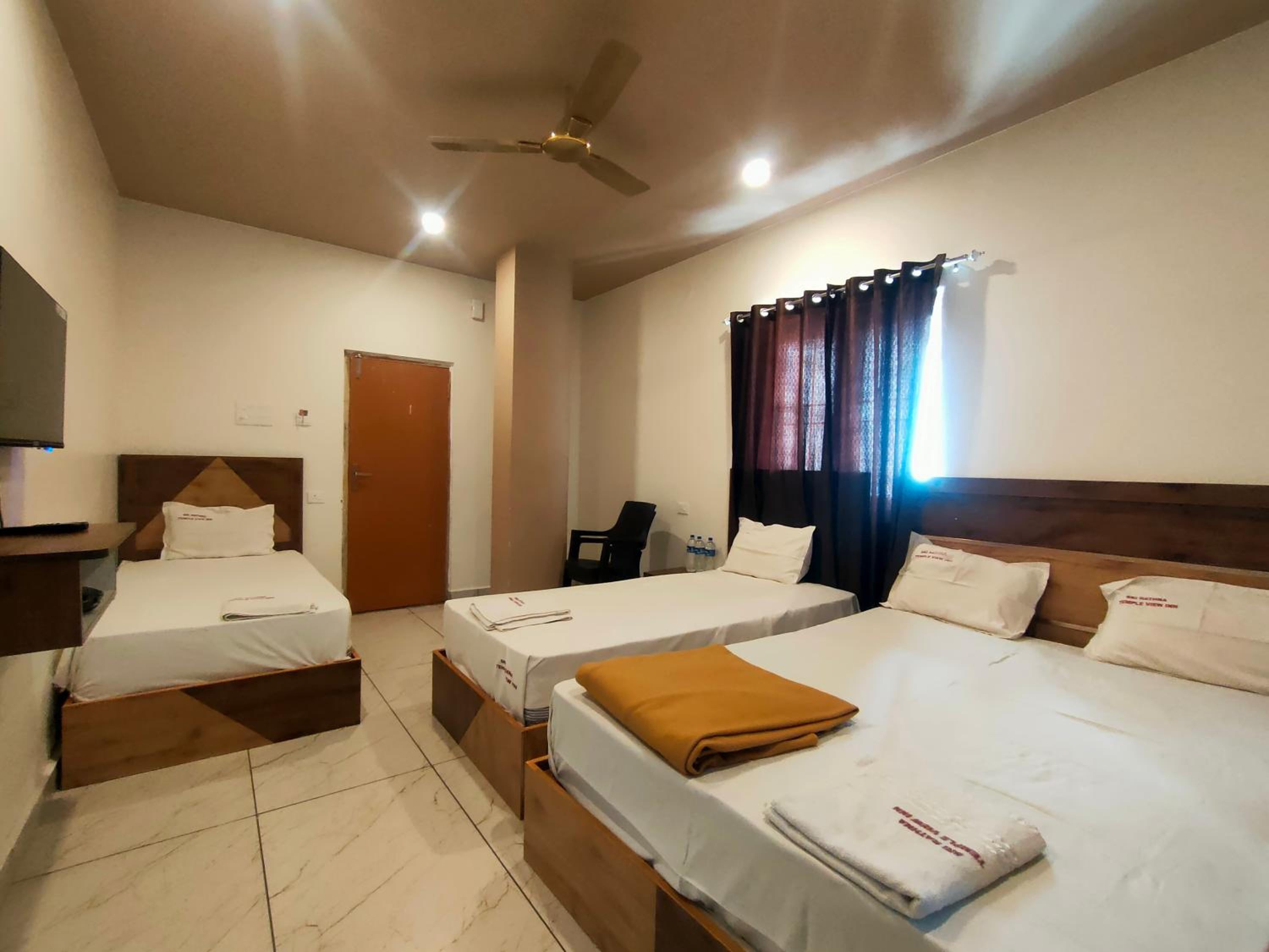 Classic Quadruple Room - Photo 1