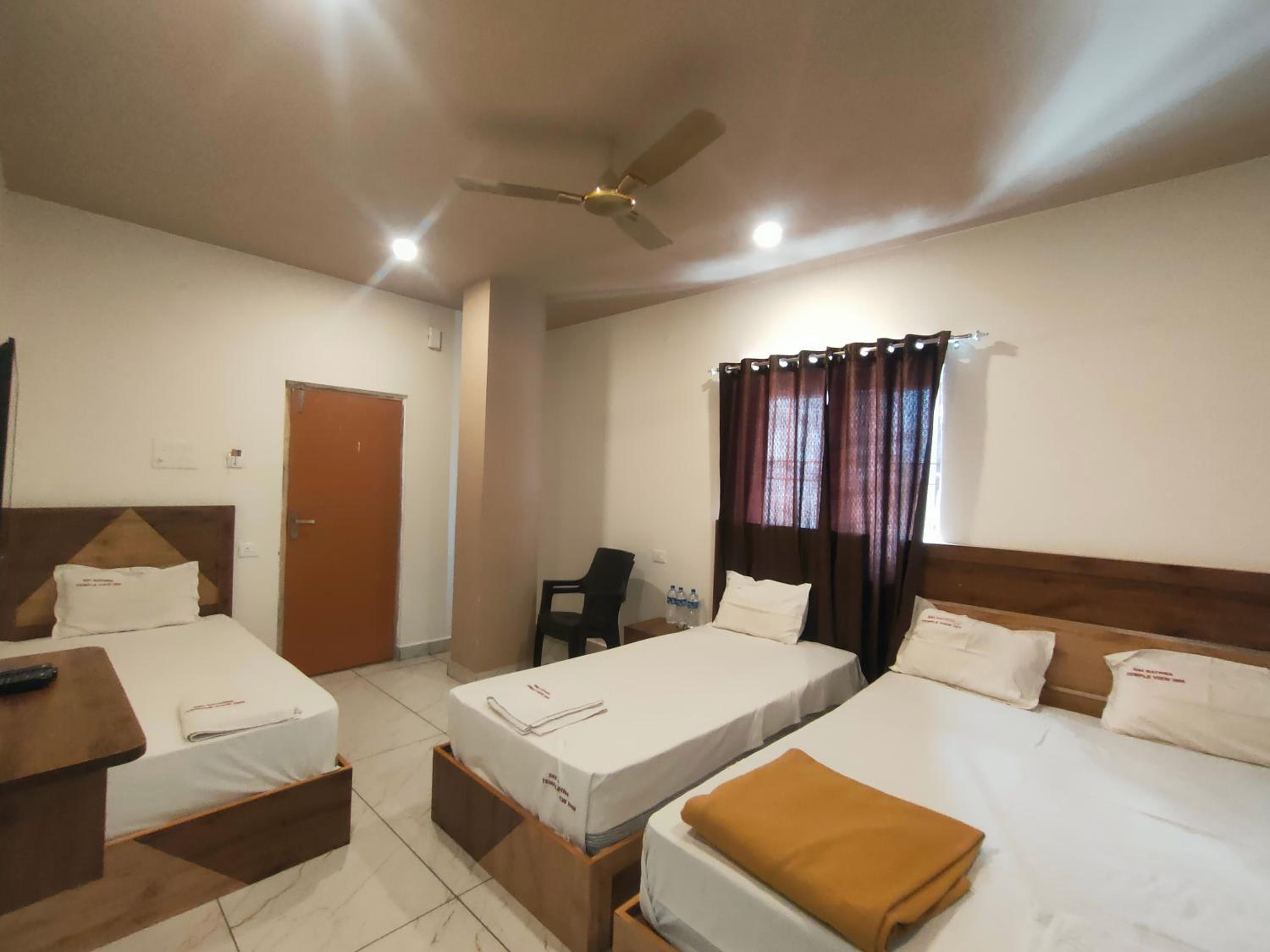 Classic Quadruple Room - Photo 8