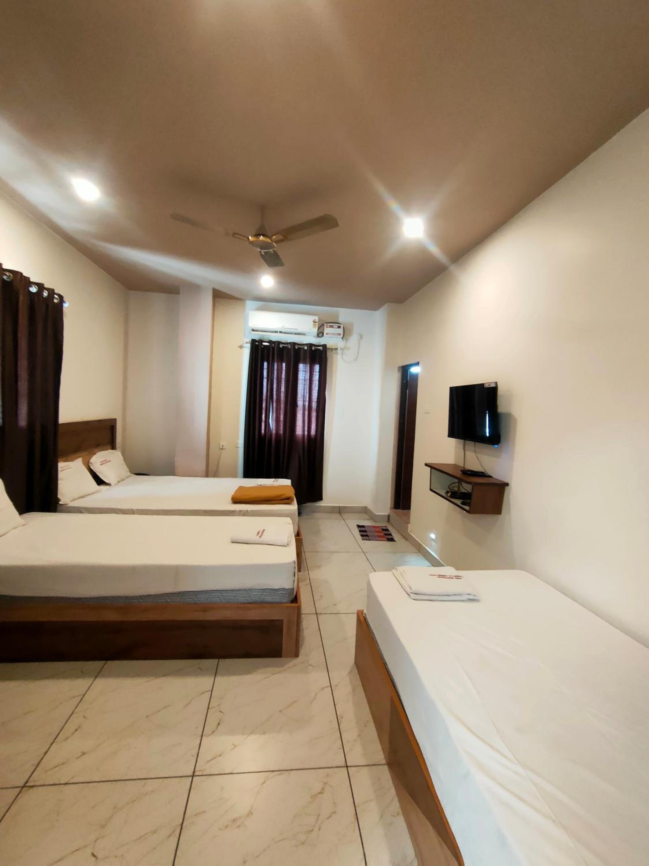 Classic Quadruple Room - Photo 3