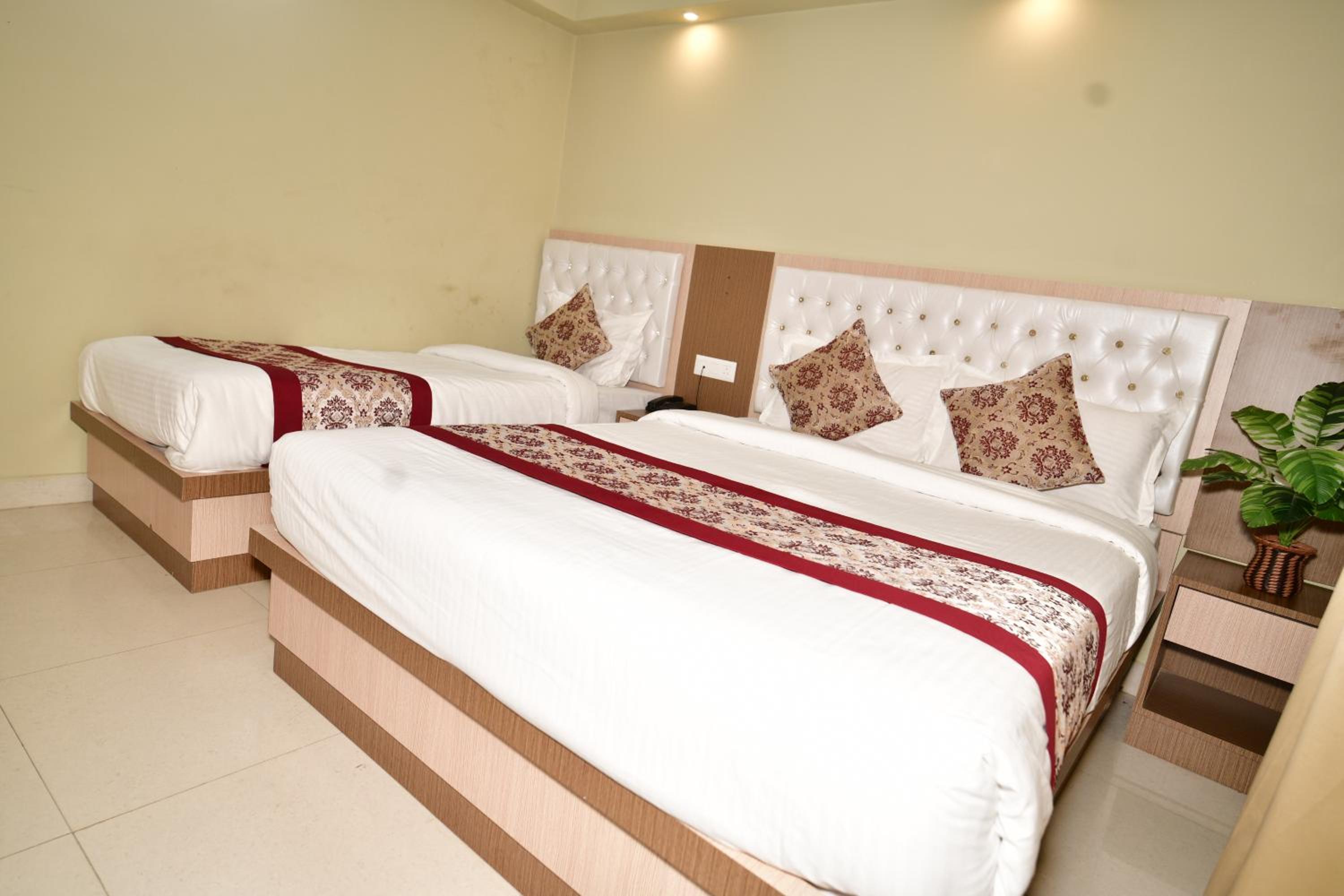 Deluxe Triple Room